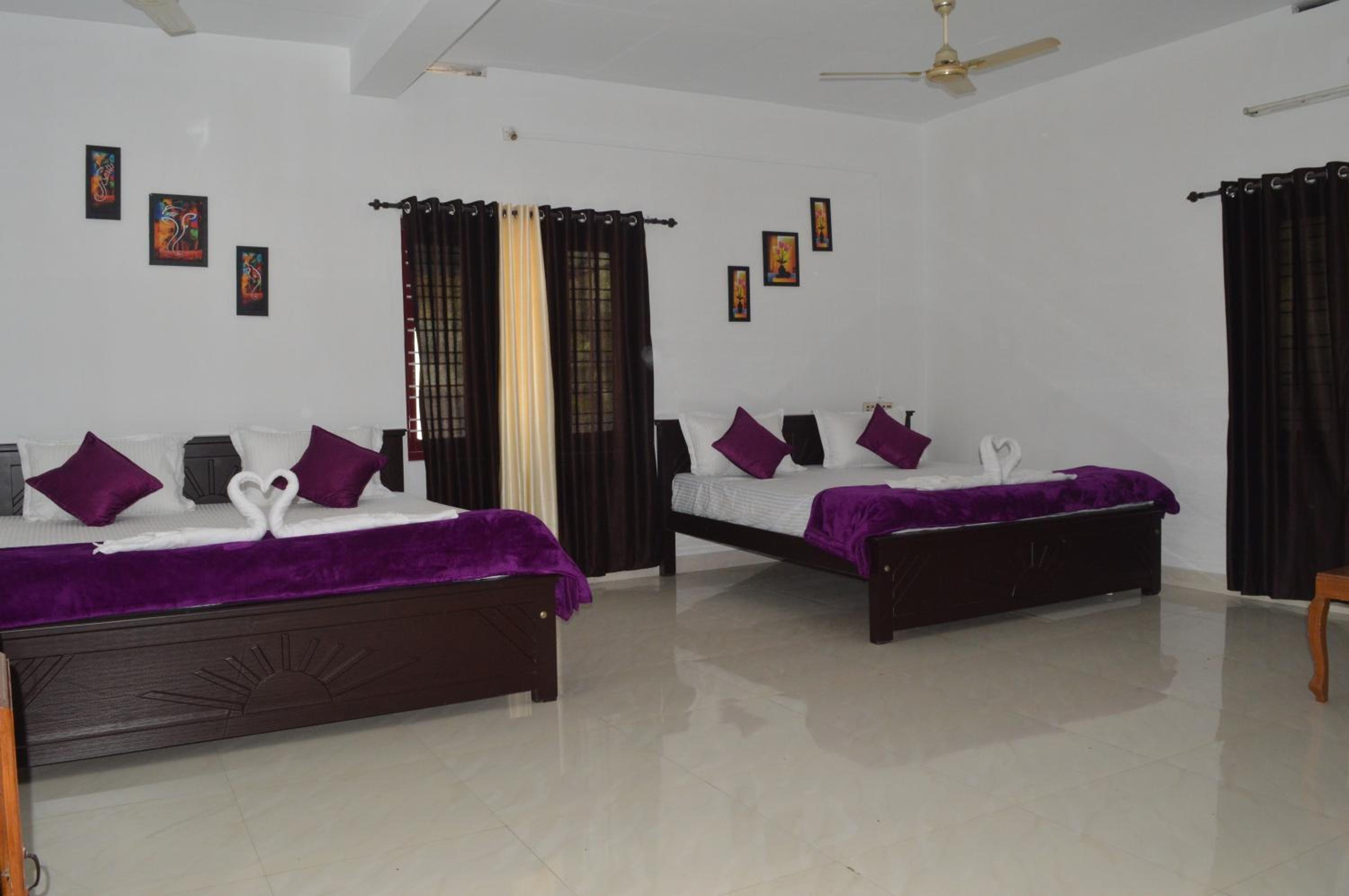 Deluxe Family Room photo 1