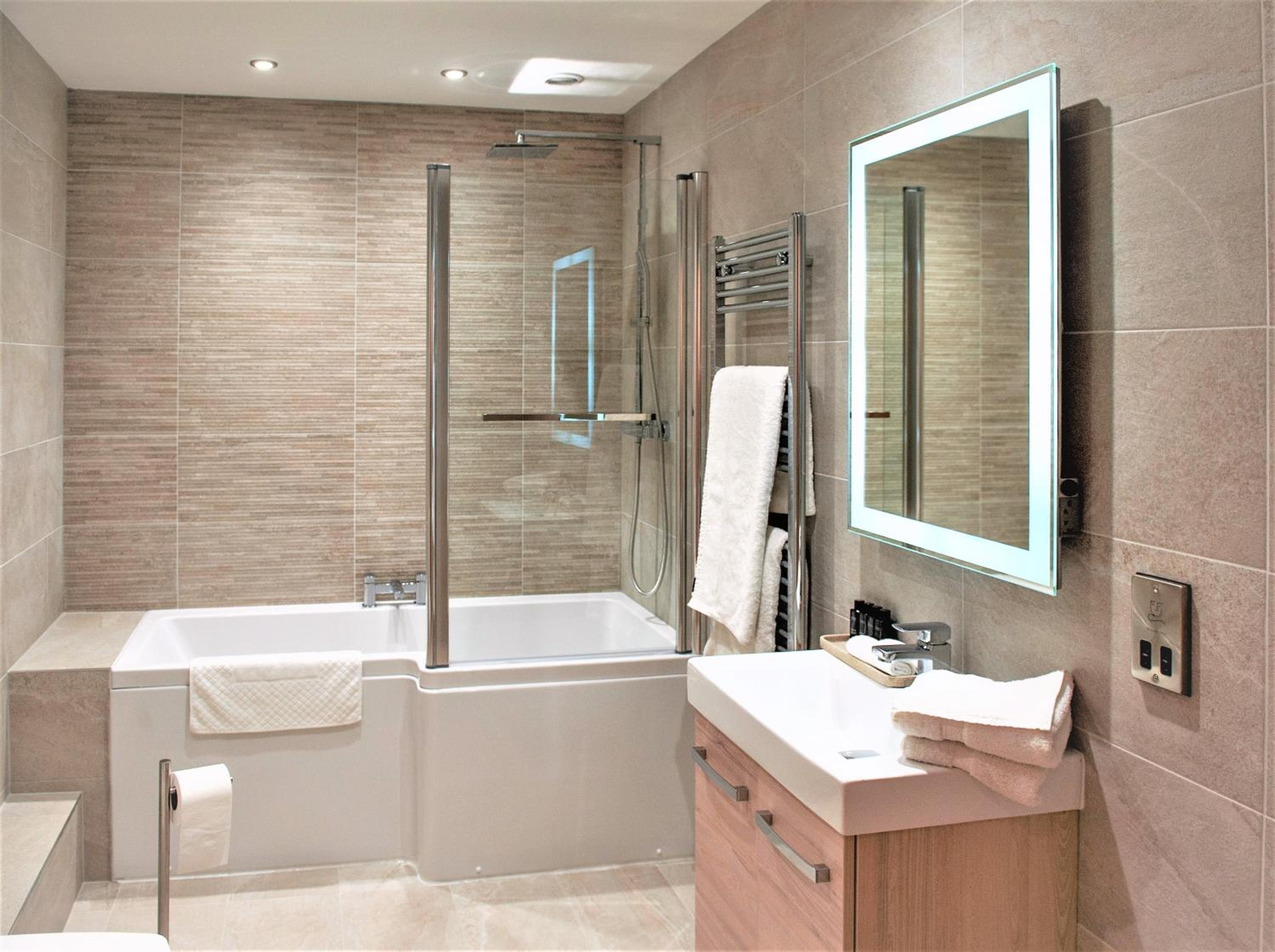 Superior Double or Twin Room - Photo 3