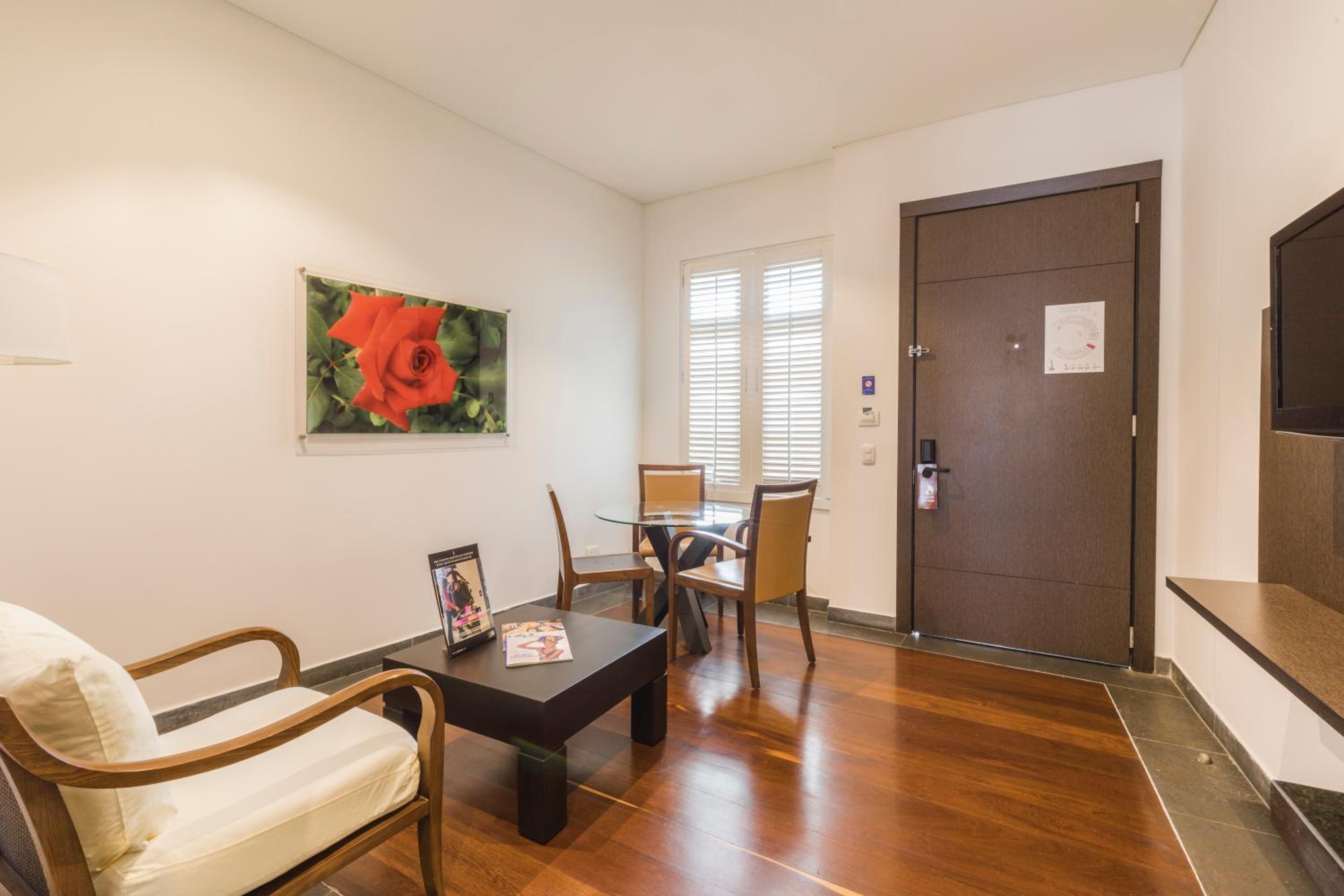 Luxury King Room photo 3