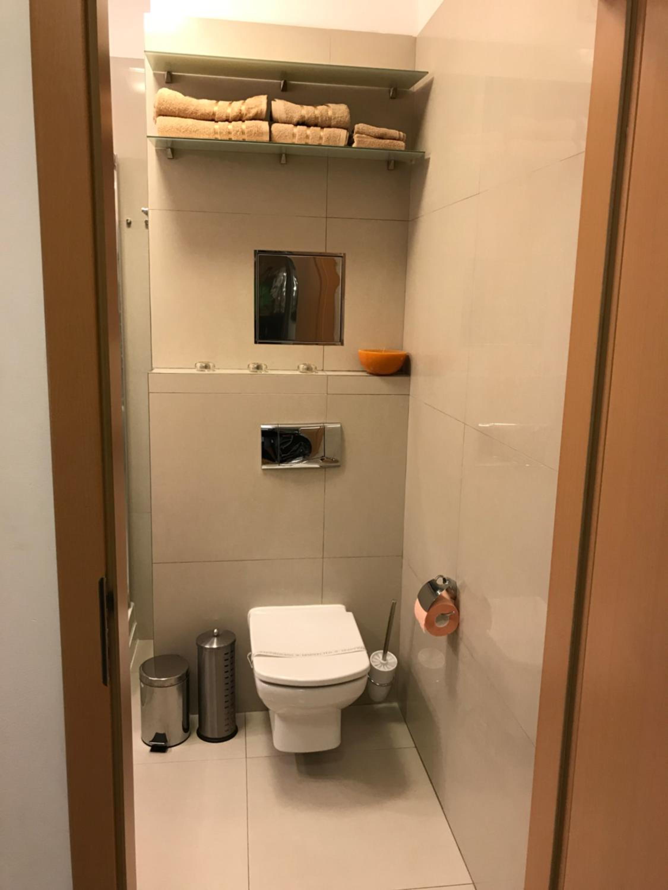 One-Bedroom Apartment photo 2