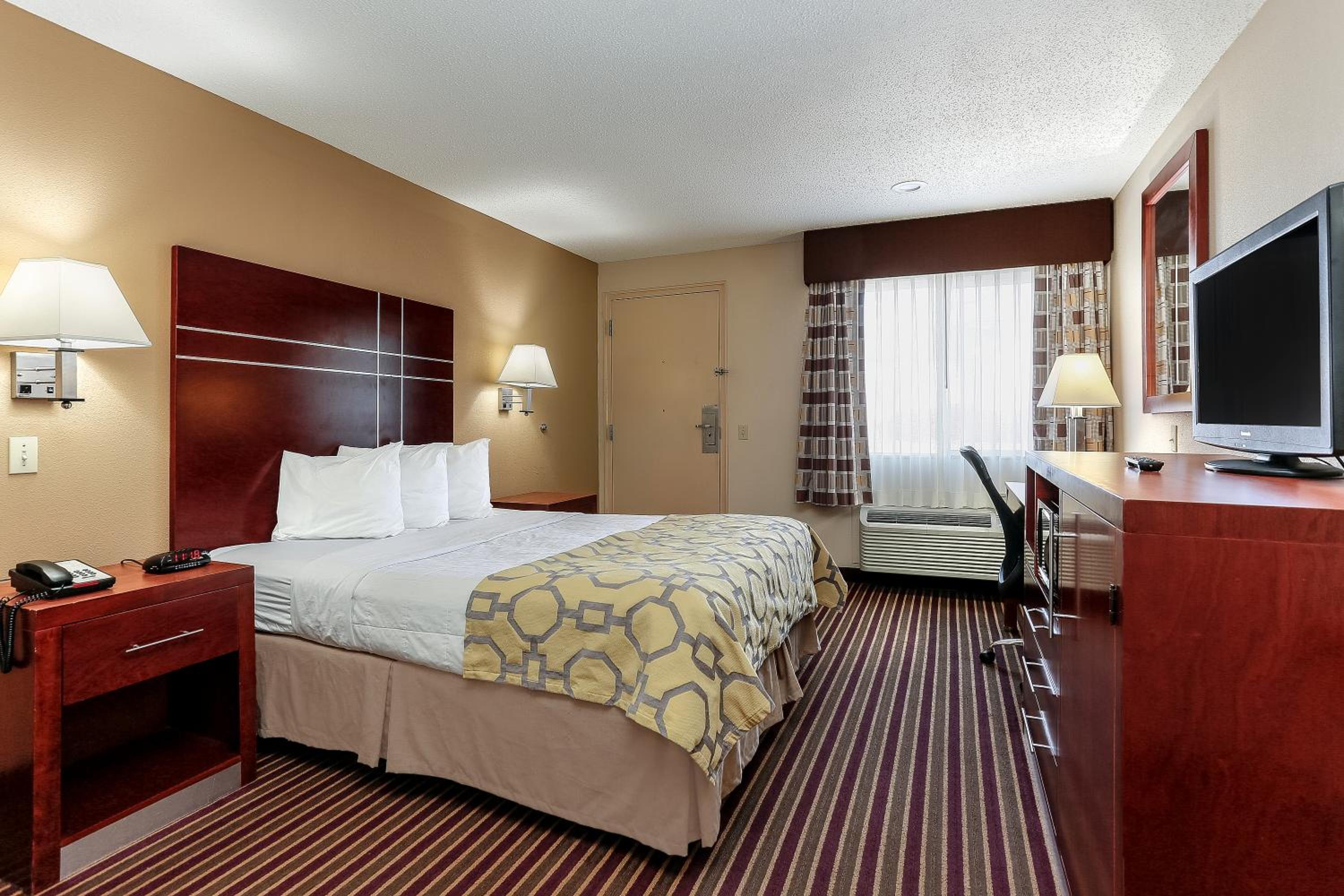 Queen Room - Disability Access/Non-Smoking - Photo 2
