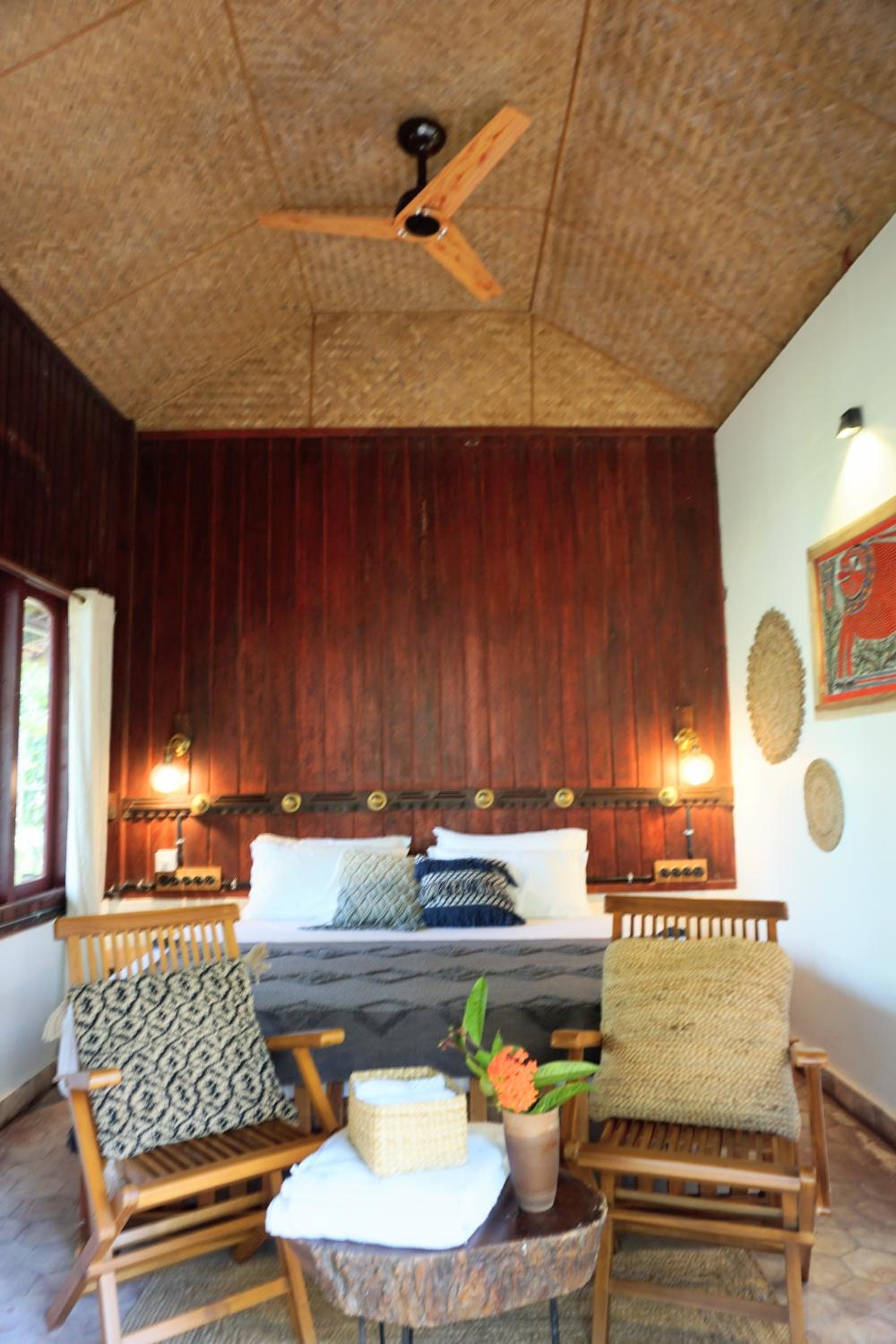 Deluxe Double or Twin Room with Pool Access