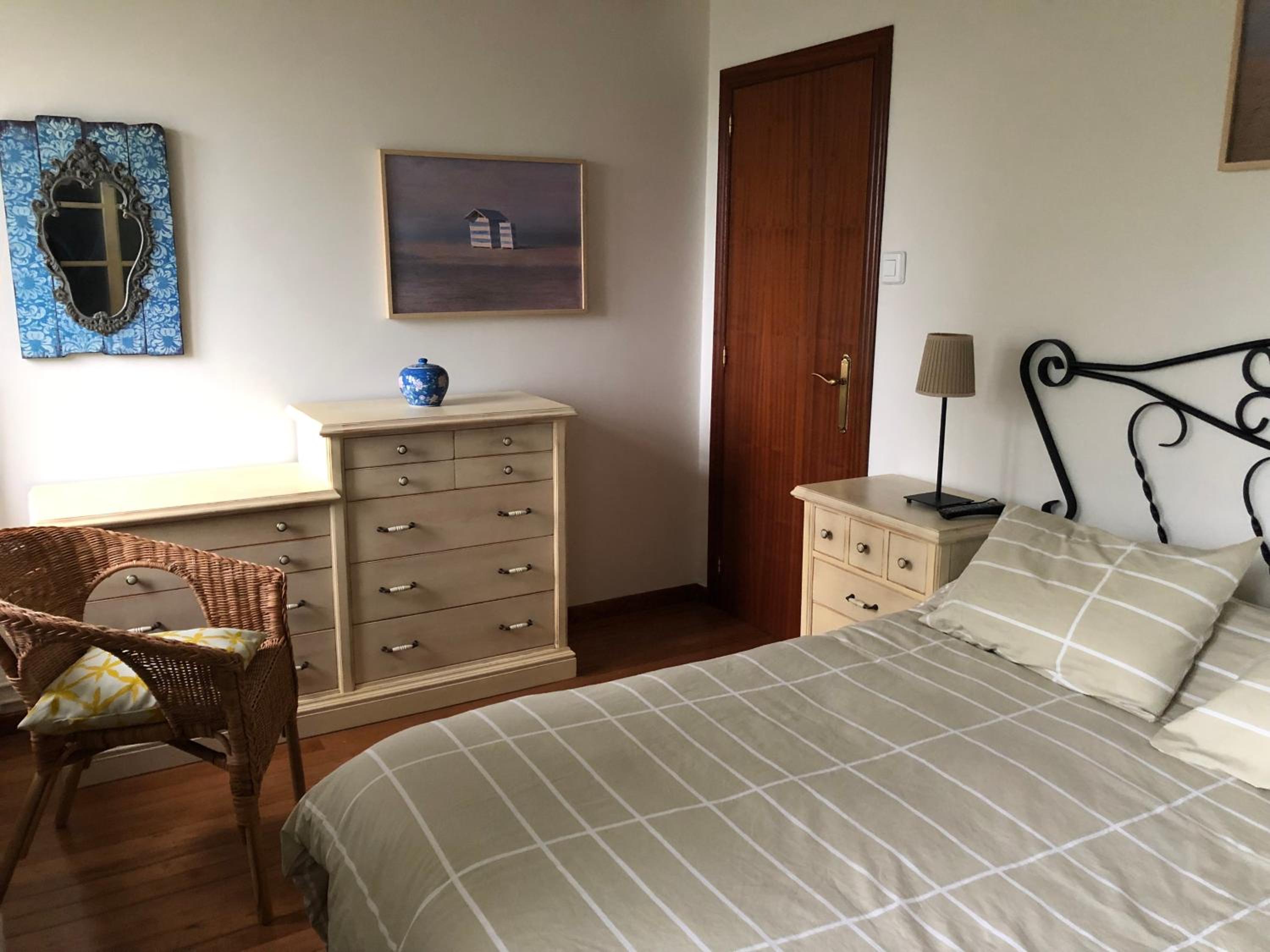 Three-Bedroom House - Photo 14
