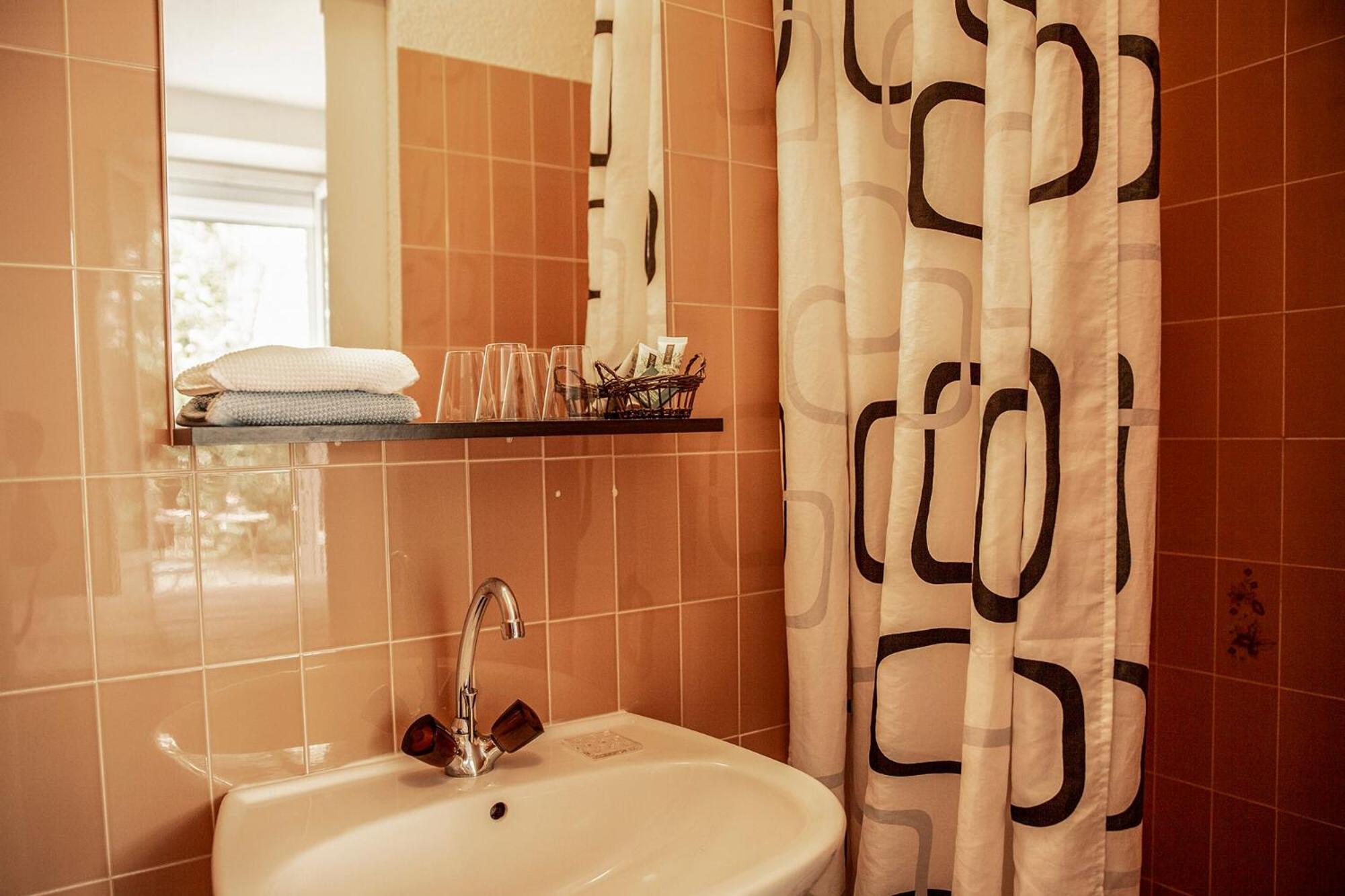 Small Double Room photo 3