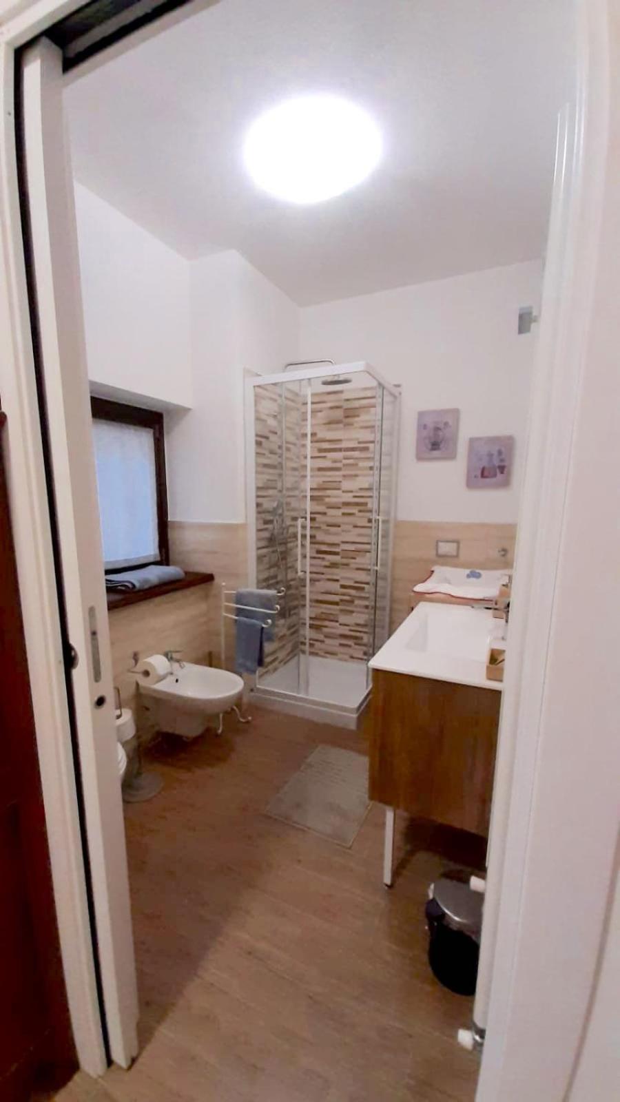 Family Room with Private Bathroom photo 3