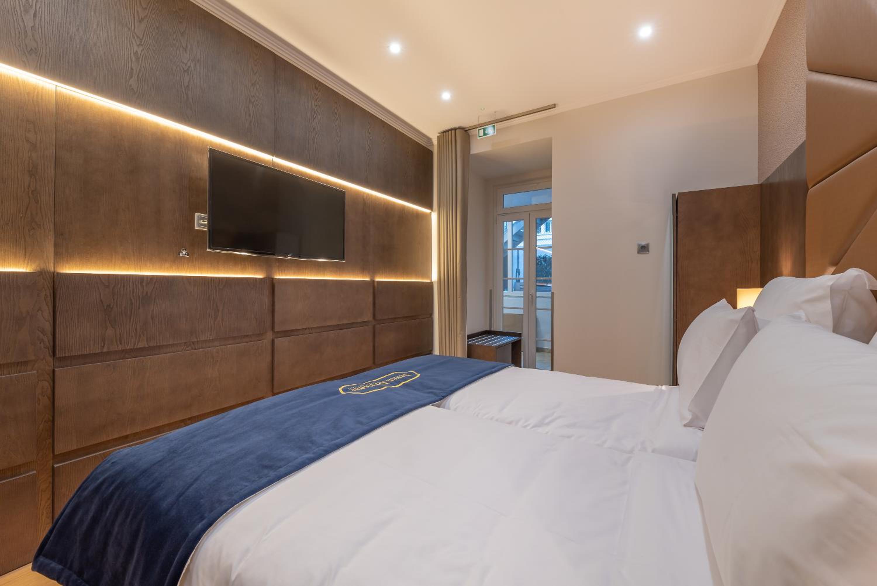 Superior Double or Twin Room with Terrace - Photo 7