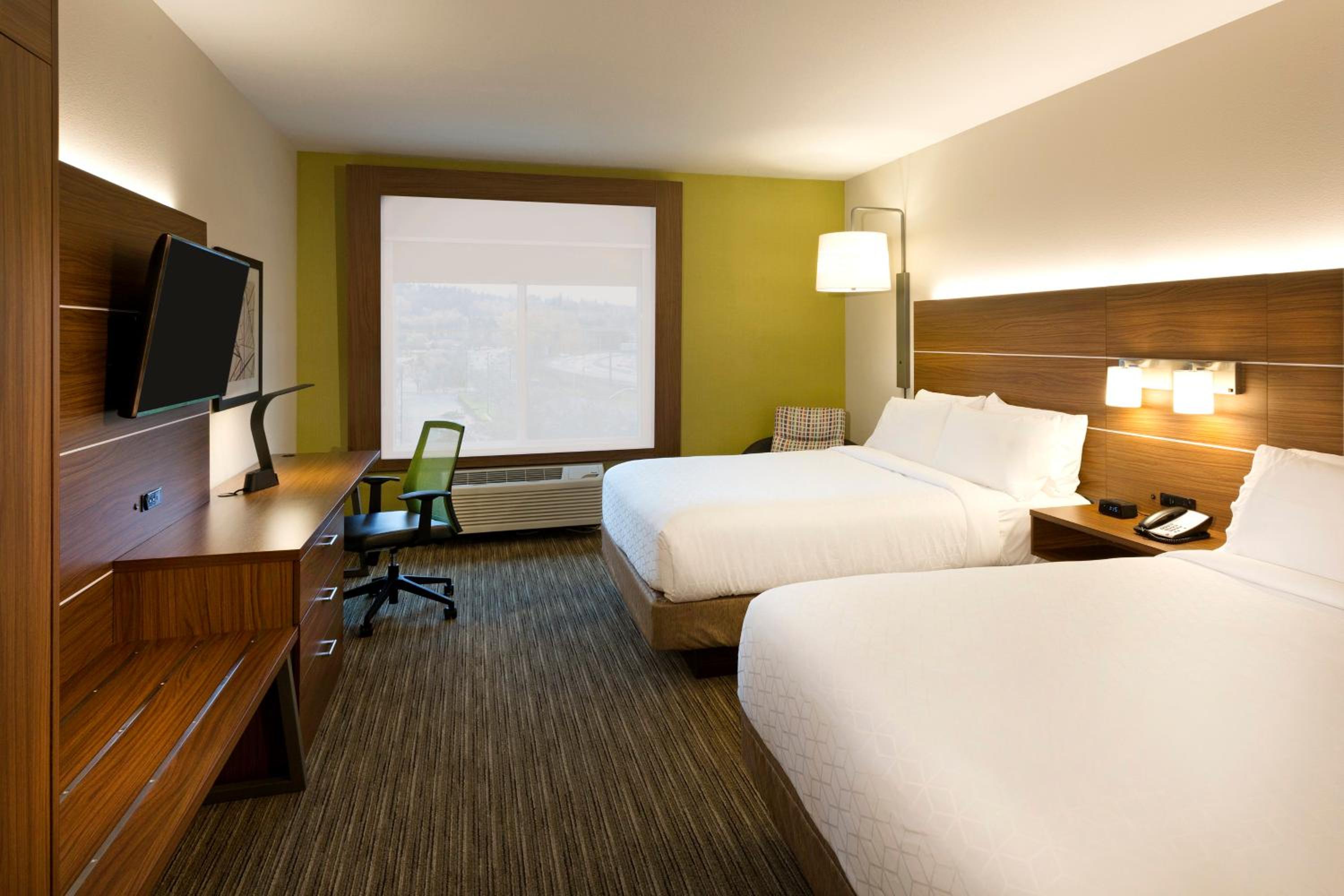 Standard Room with Two Queen Beds