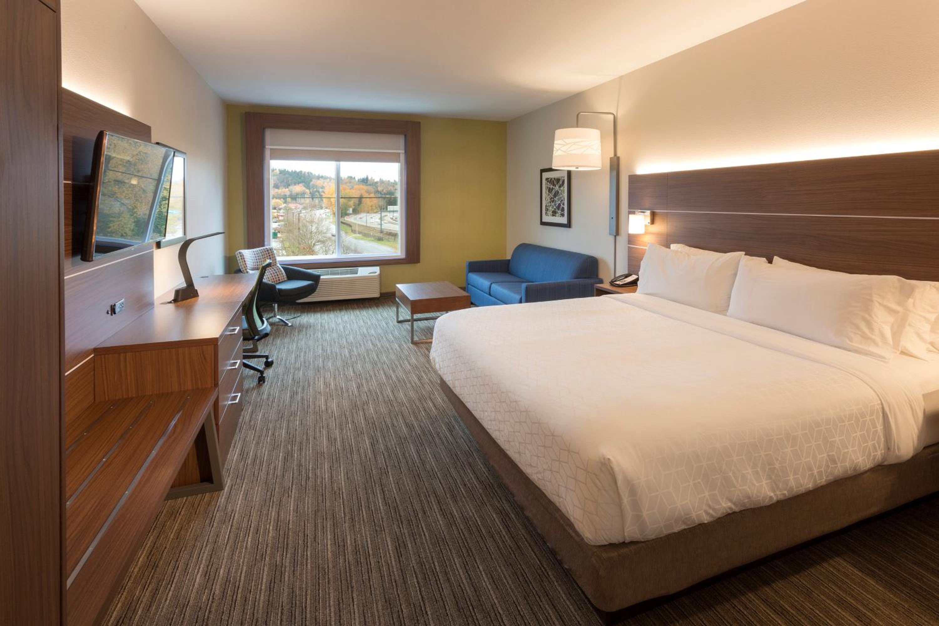 King Suite - Hearing Accessible/Non-Smoking