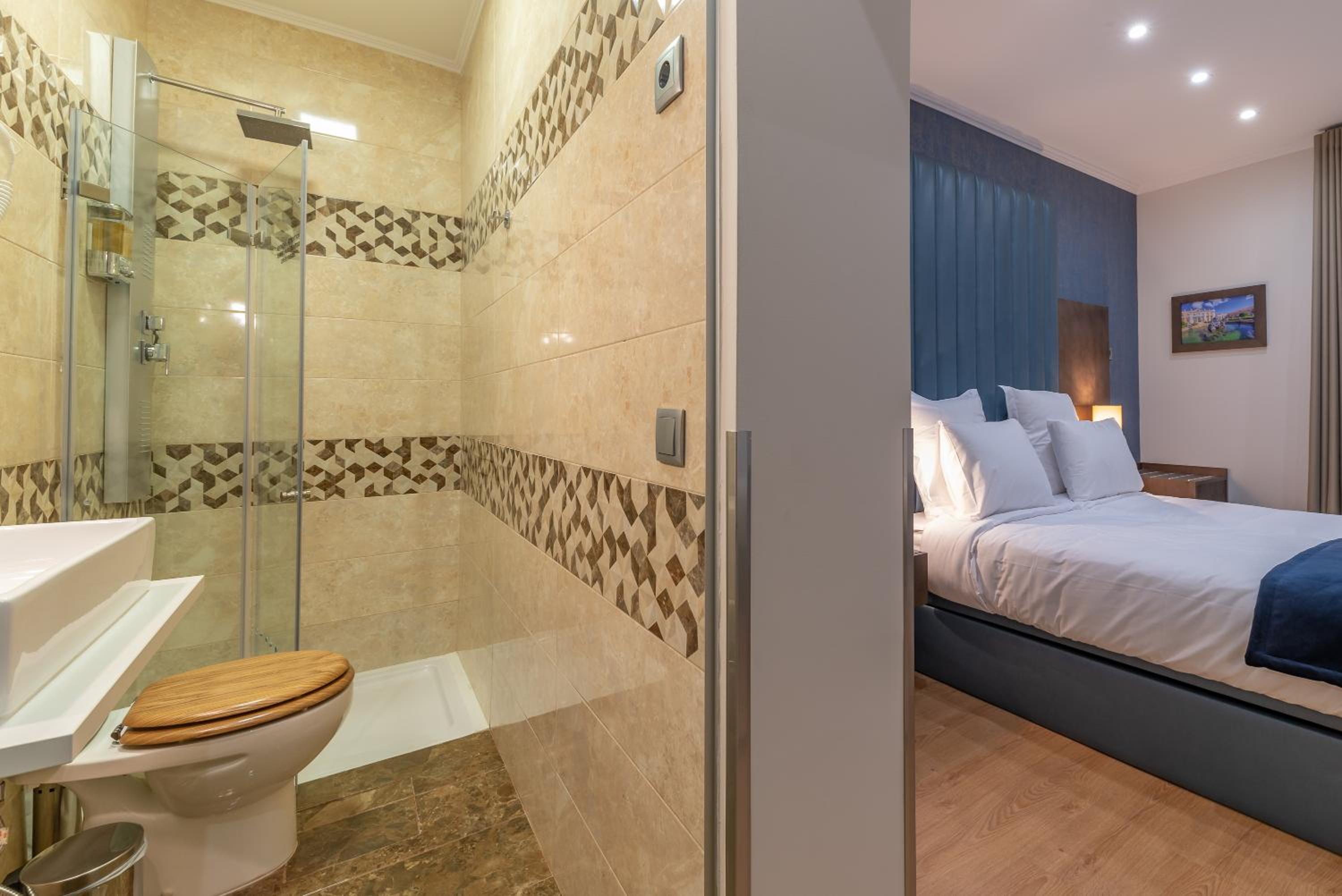 Superior Double or Twin Room photo 3