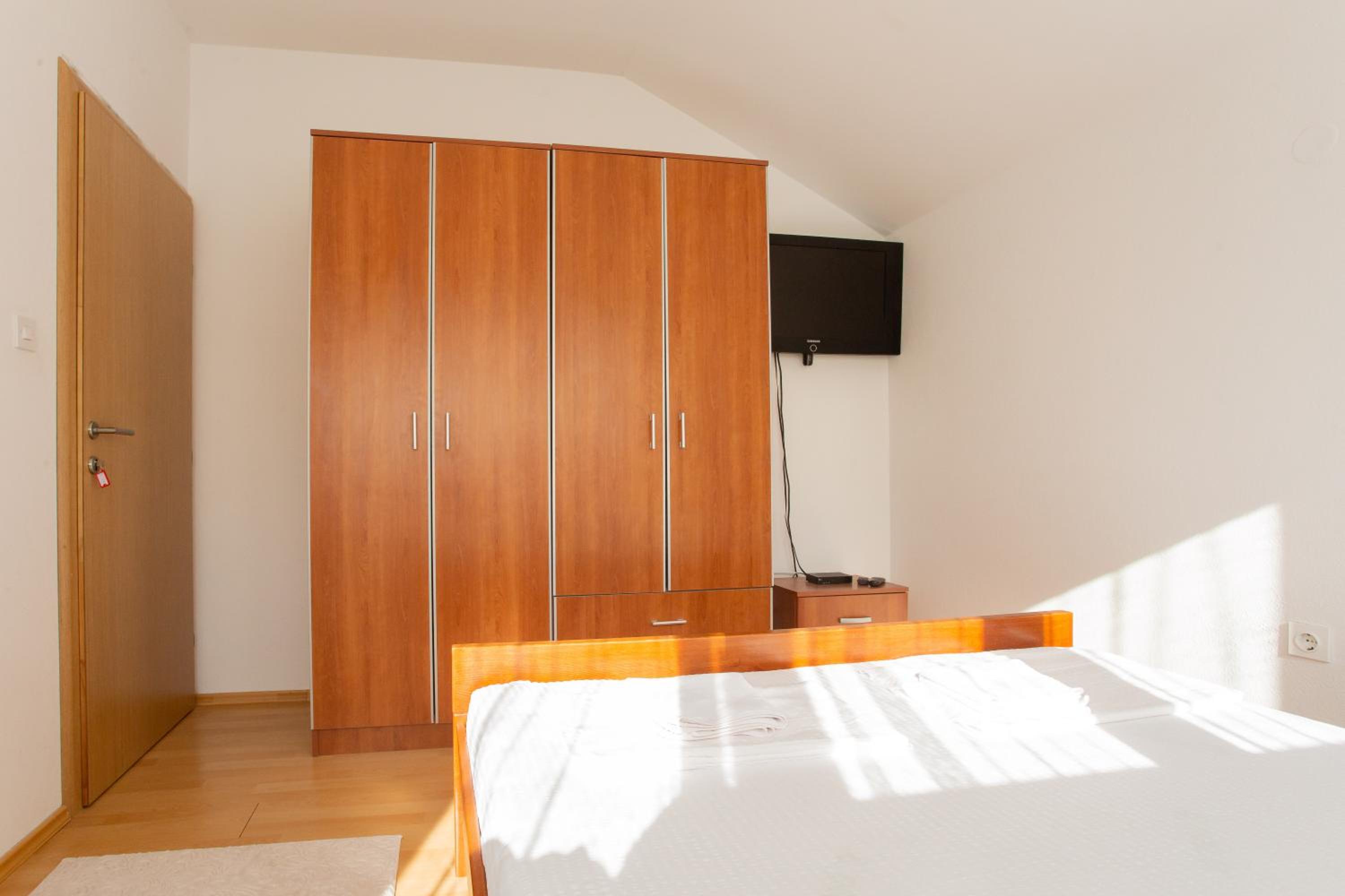 Deluxe Double Room with Balcony photo 1