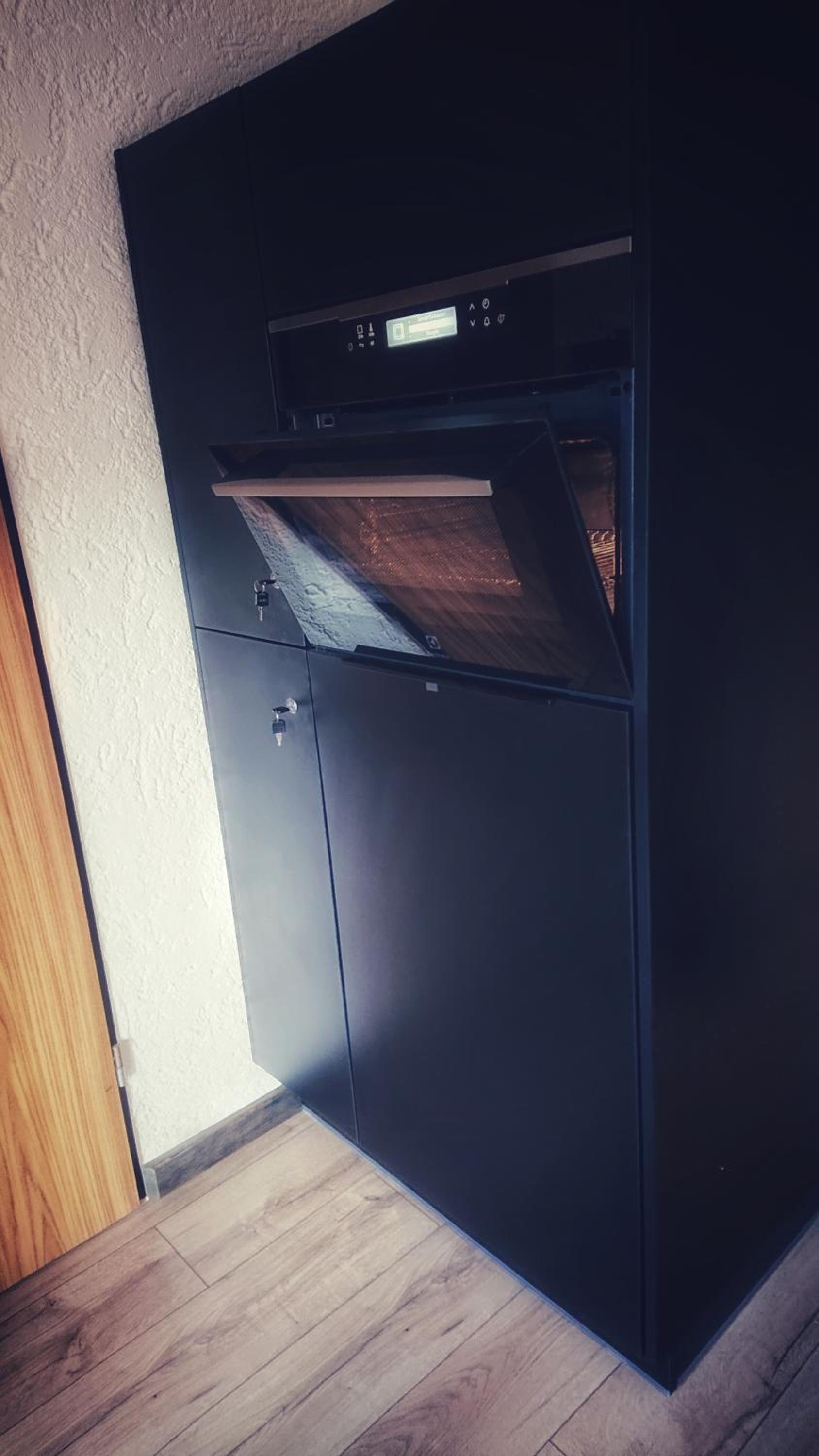 Apartment with Balcony photo 2