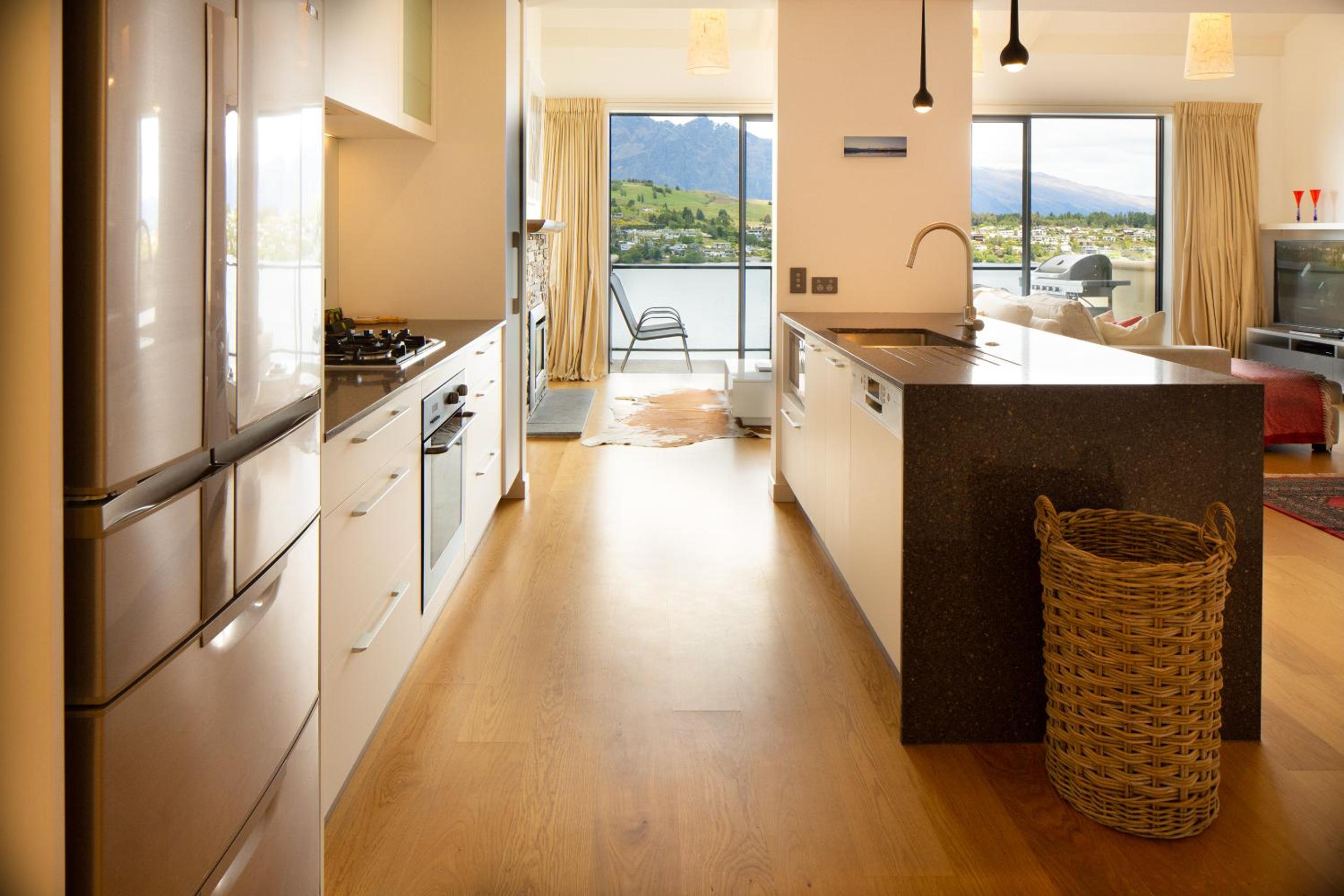 Lakeview Premium Two-Bedroom Villa - Photo 18