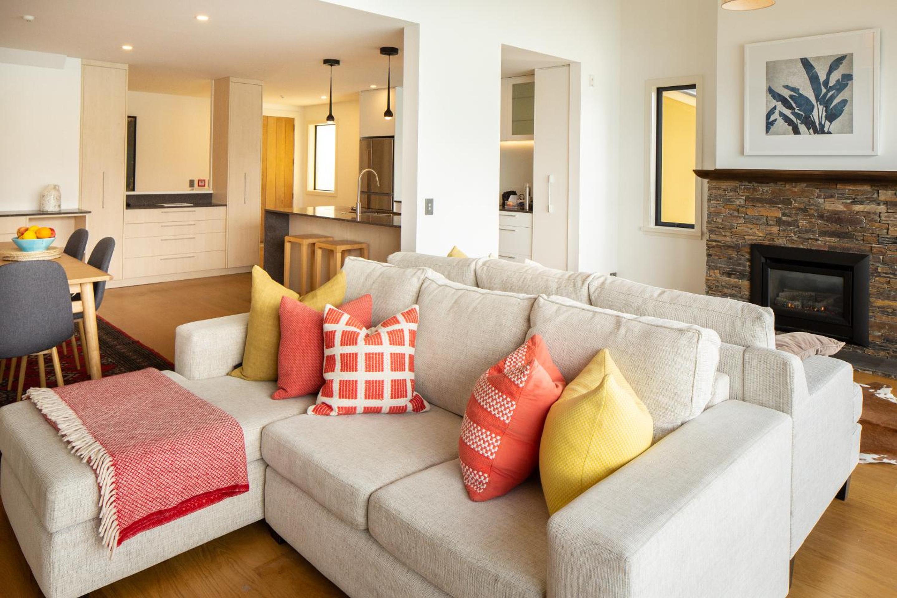 Lakeview Premium Two-Bedroom Villa - Photo 1