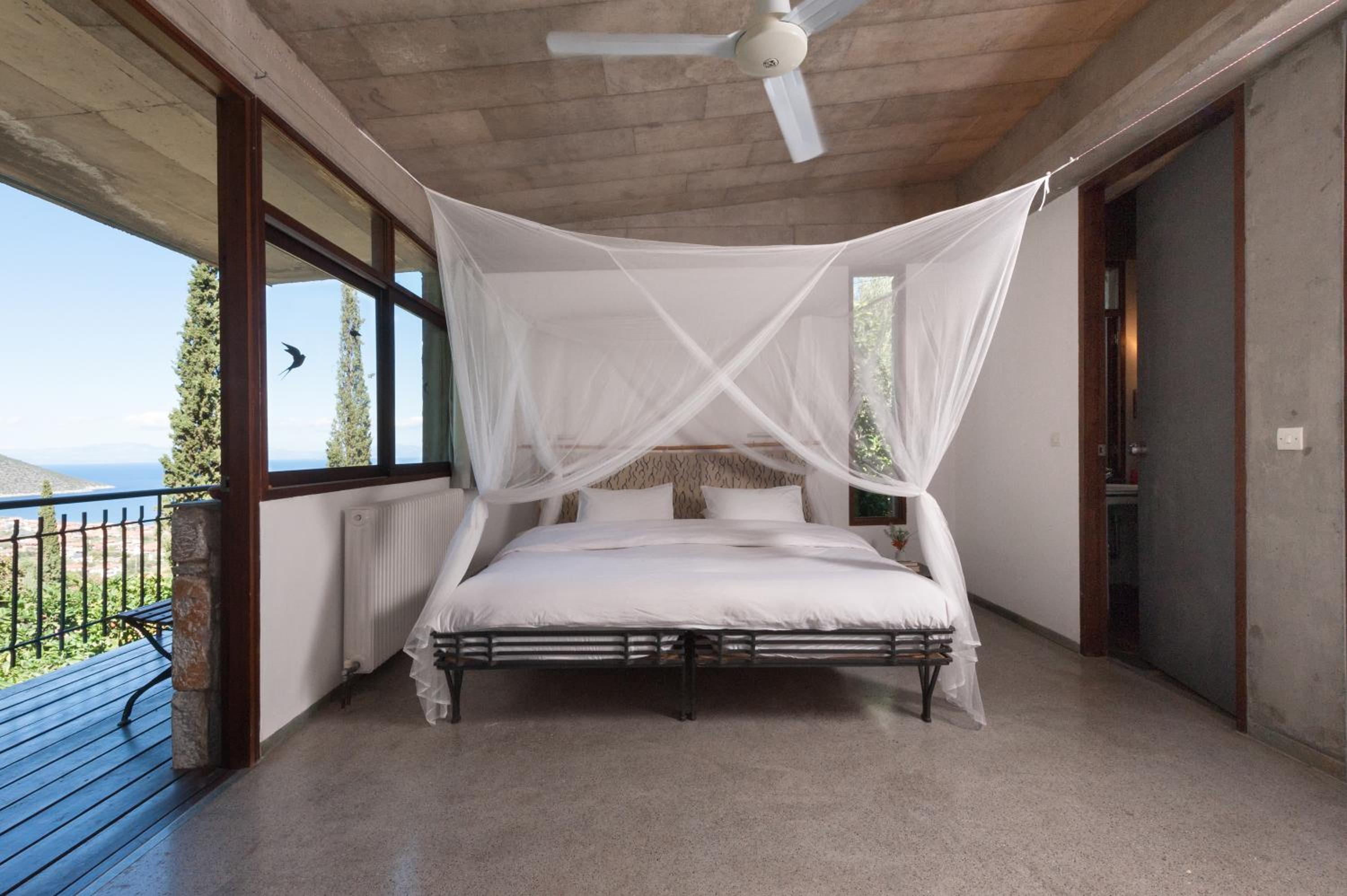 Deluxe Double Room with Balcony and Sea View photo 1
