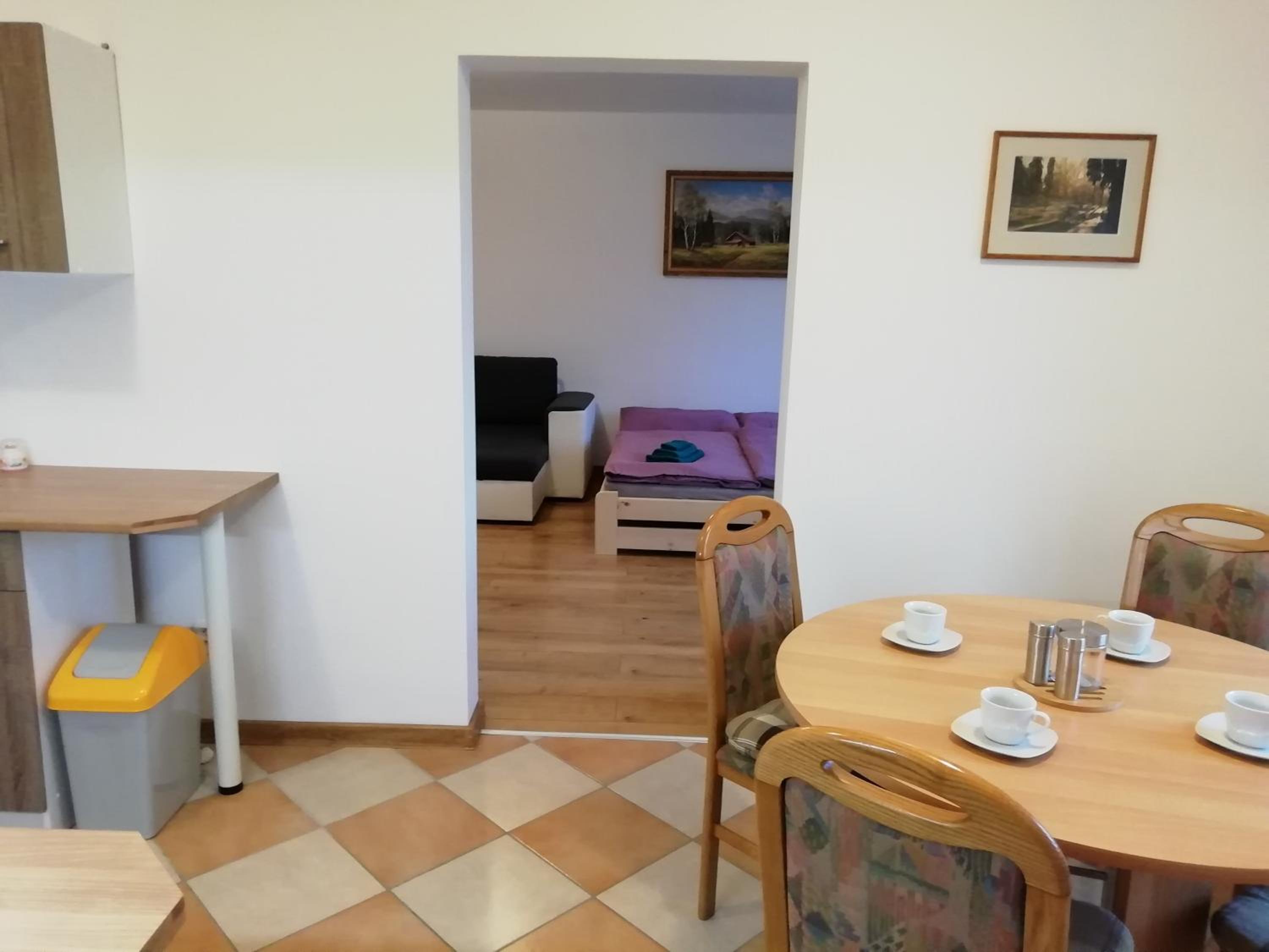 One-Bedroom Apartment photo 1