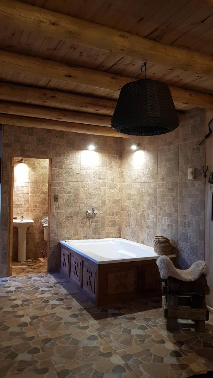 Queen Room with Spa Bath photo 1