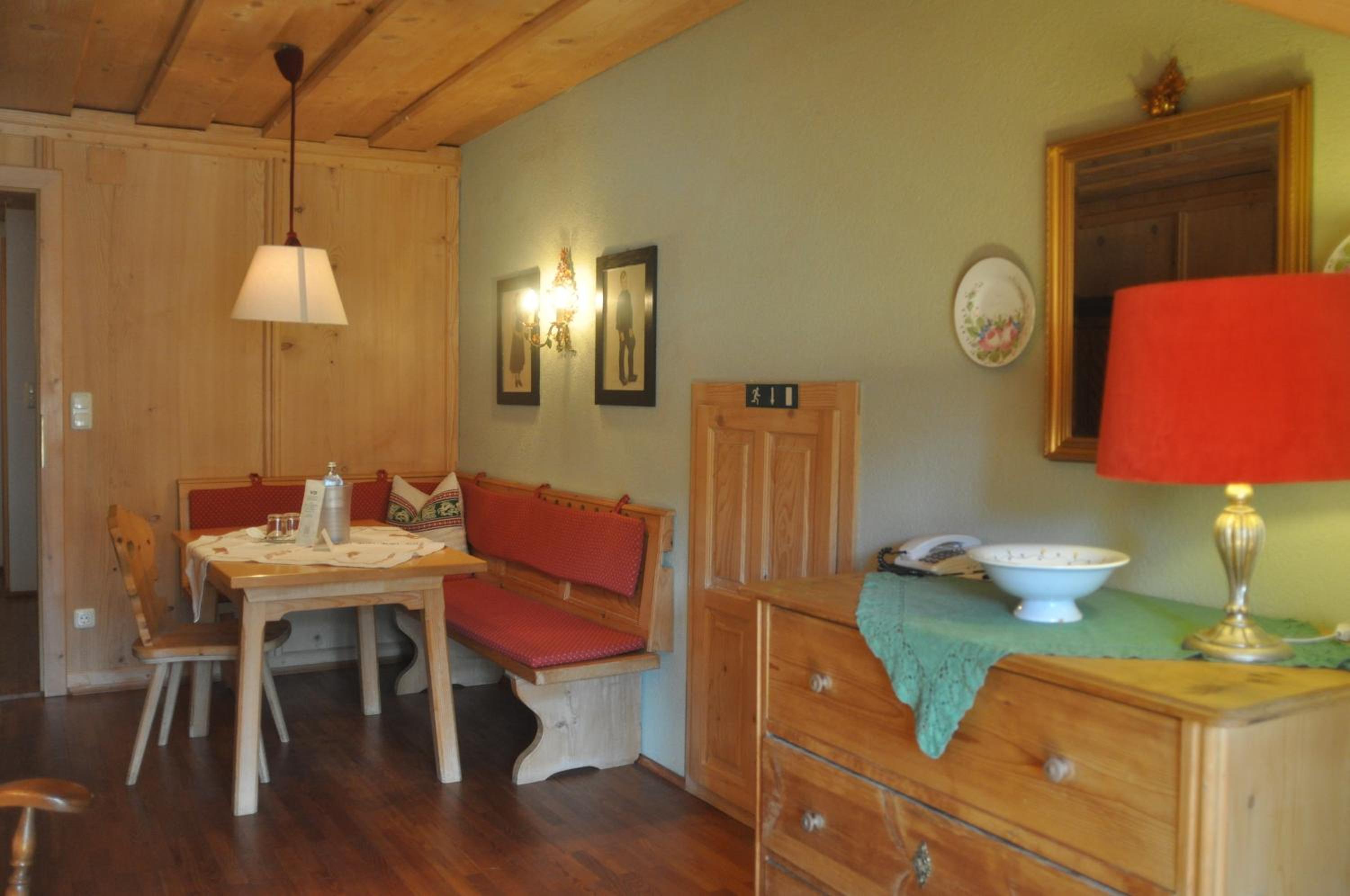 Suite - Photo 4
