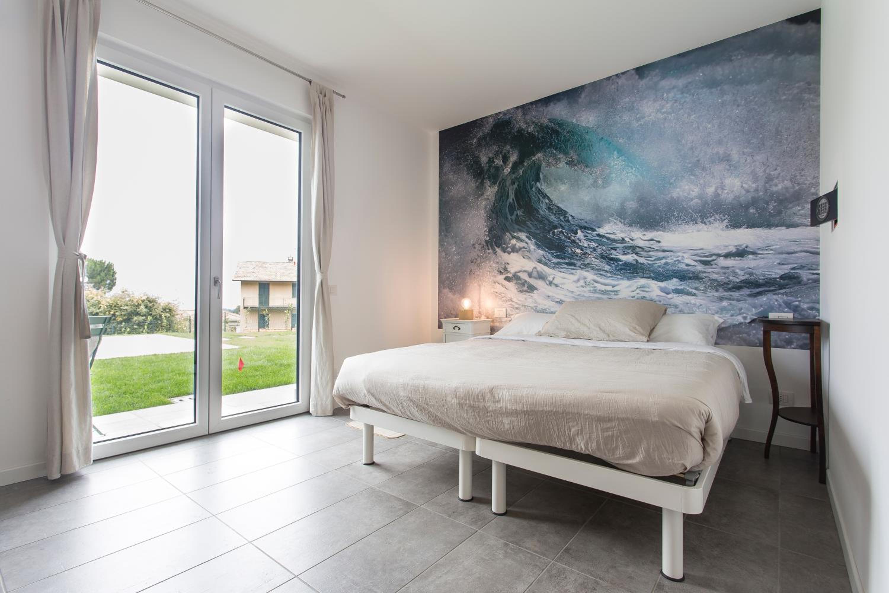 Deluxe Room with Patio and Pool View	 - Photo 18