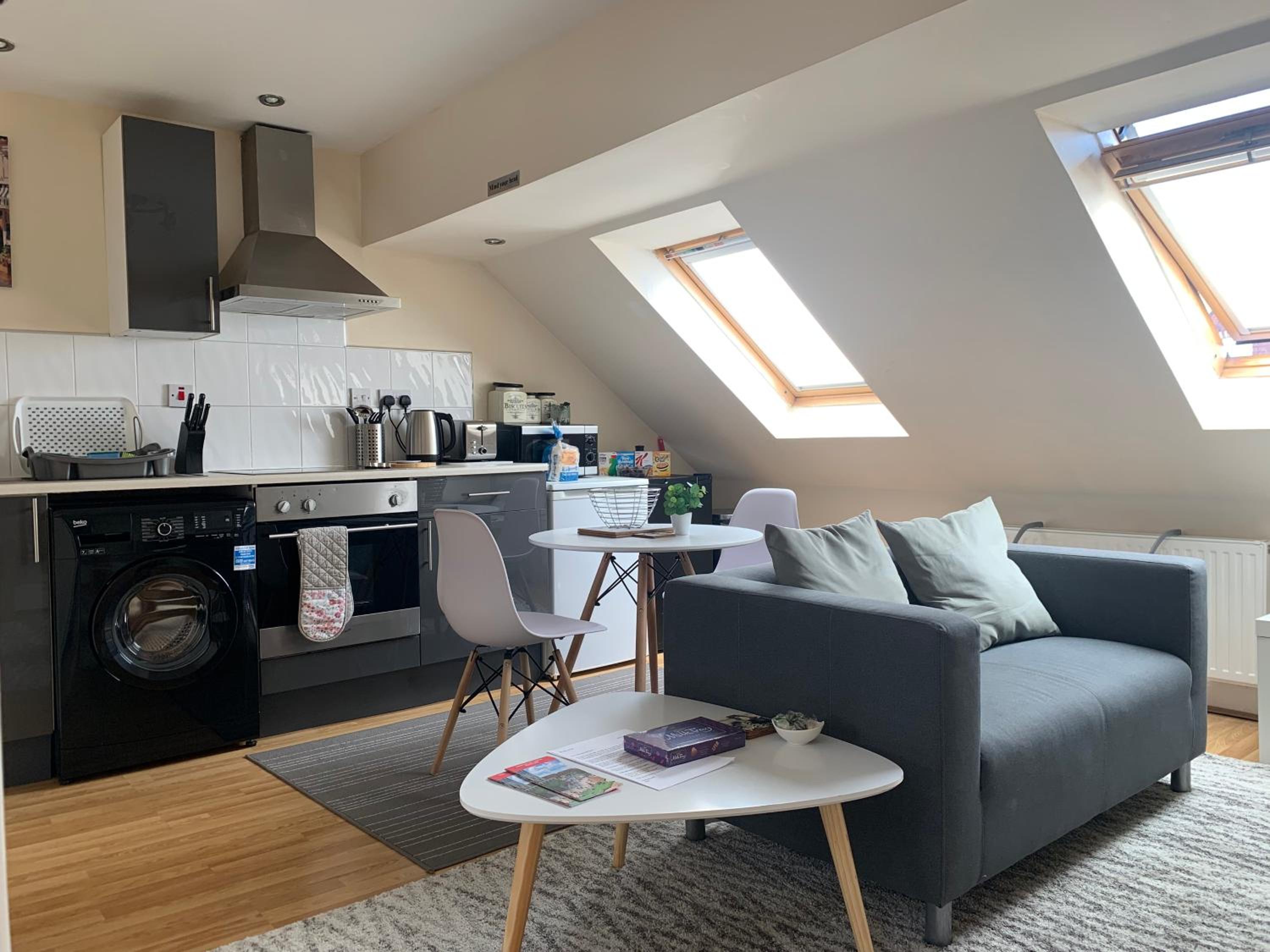 One-Bedroom Apartment - Photo 6