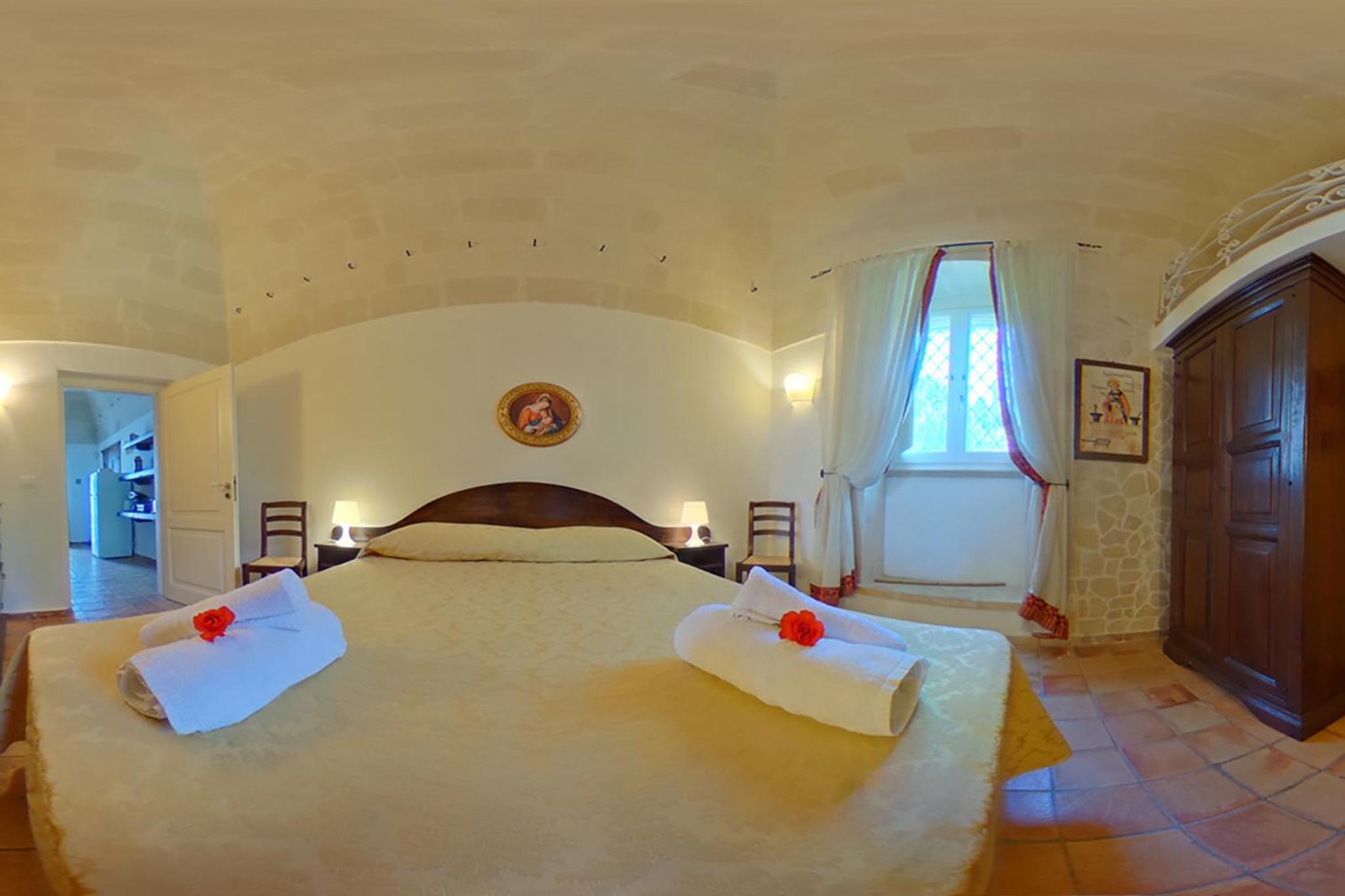 One-Bedroom House photo 1