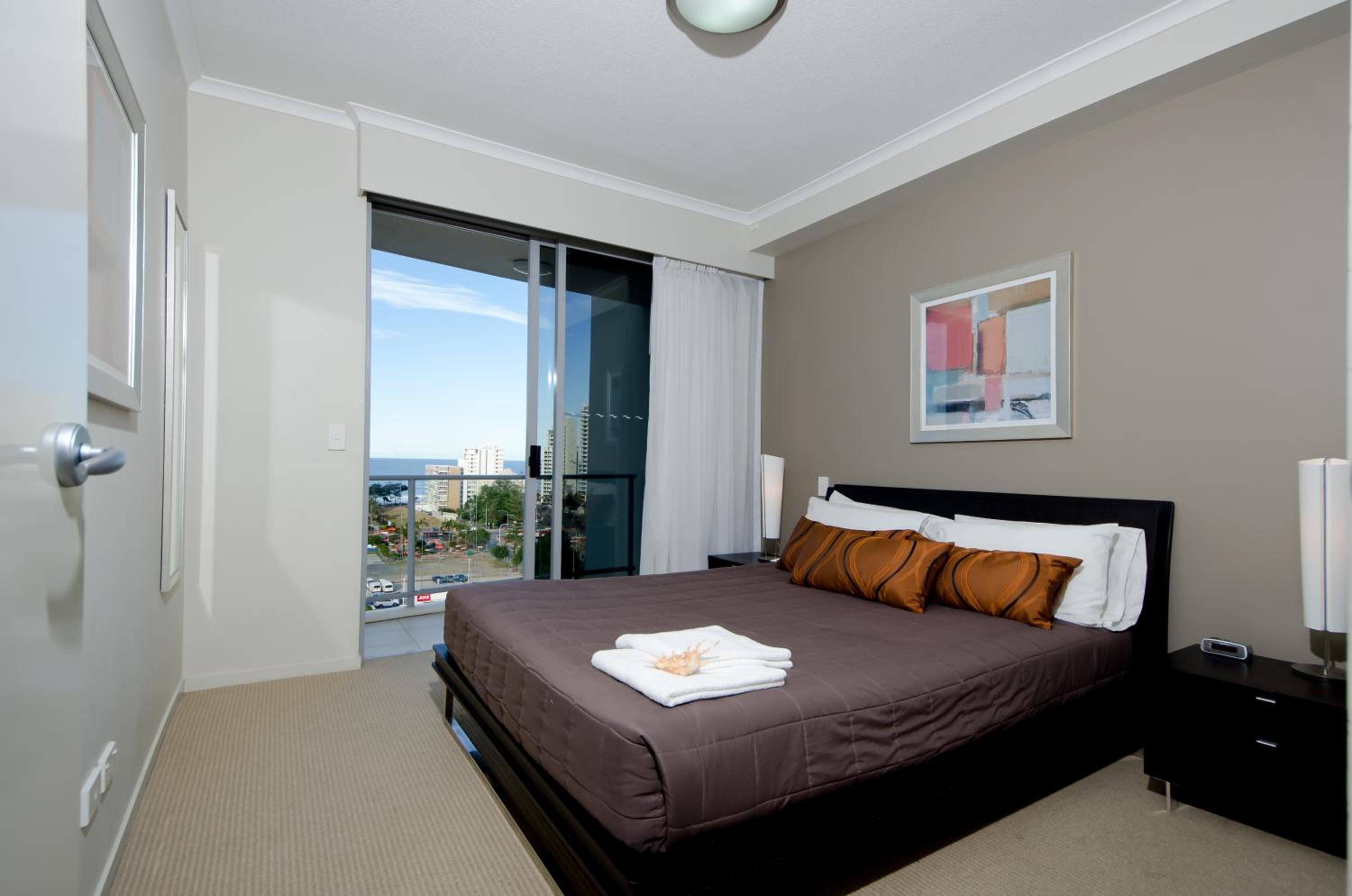 Two-Bedroom Apartment - Photo 2