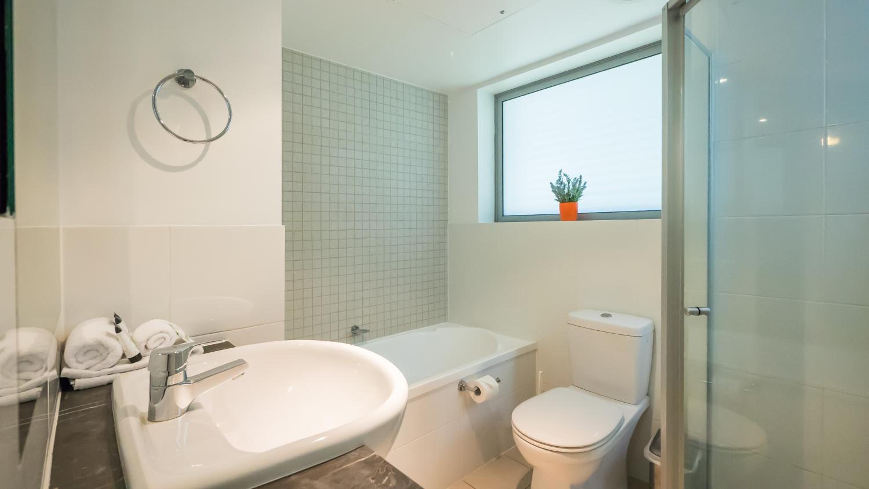 Two-Bedroom Apartment - Photo 7