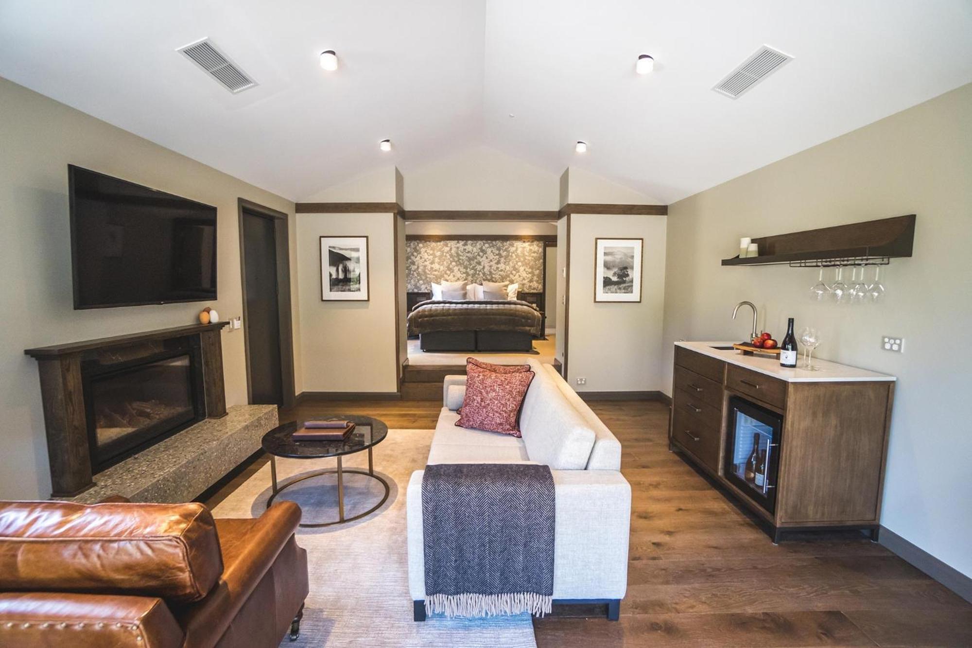 Superior King Room - Photo 10