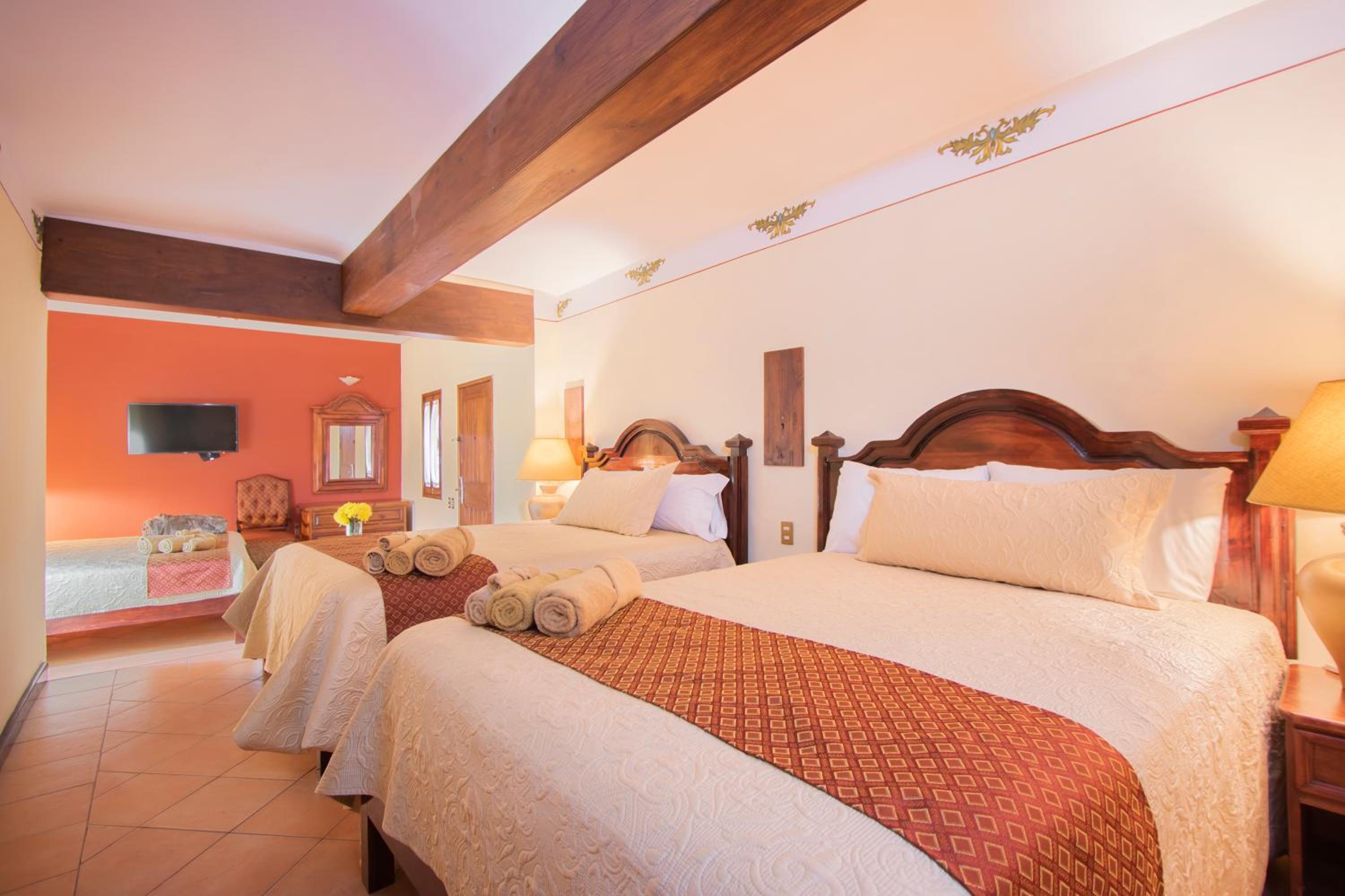 Deluxe Triple Room - Photo 1