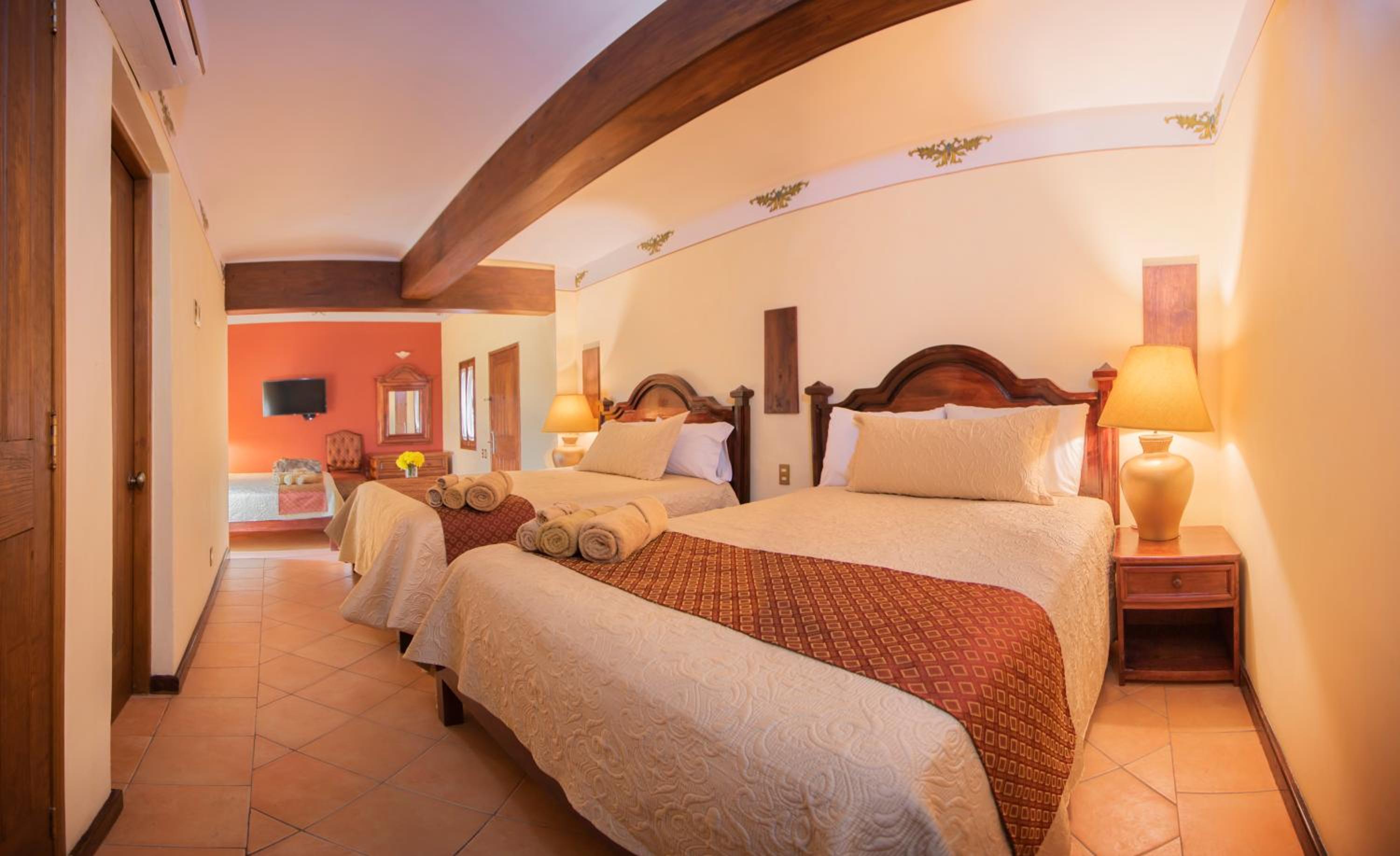 Deluxe Triple Room - Photo 18