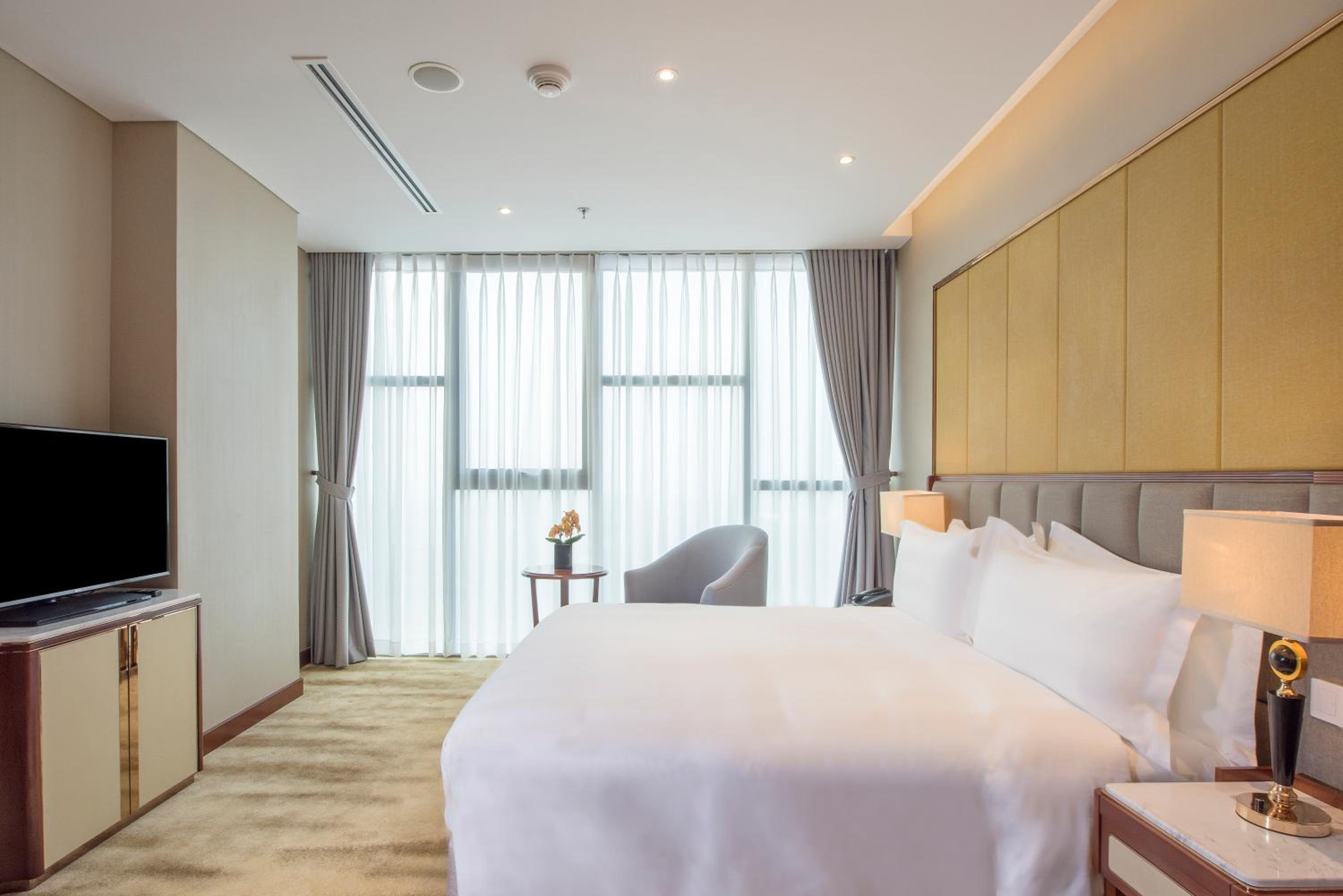 Premier King Room