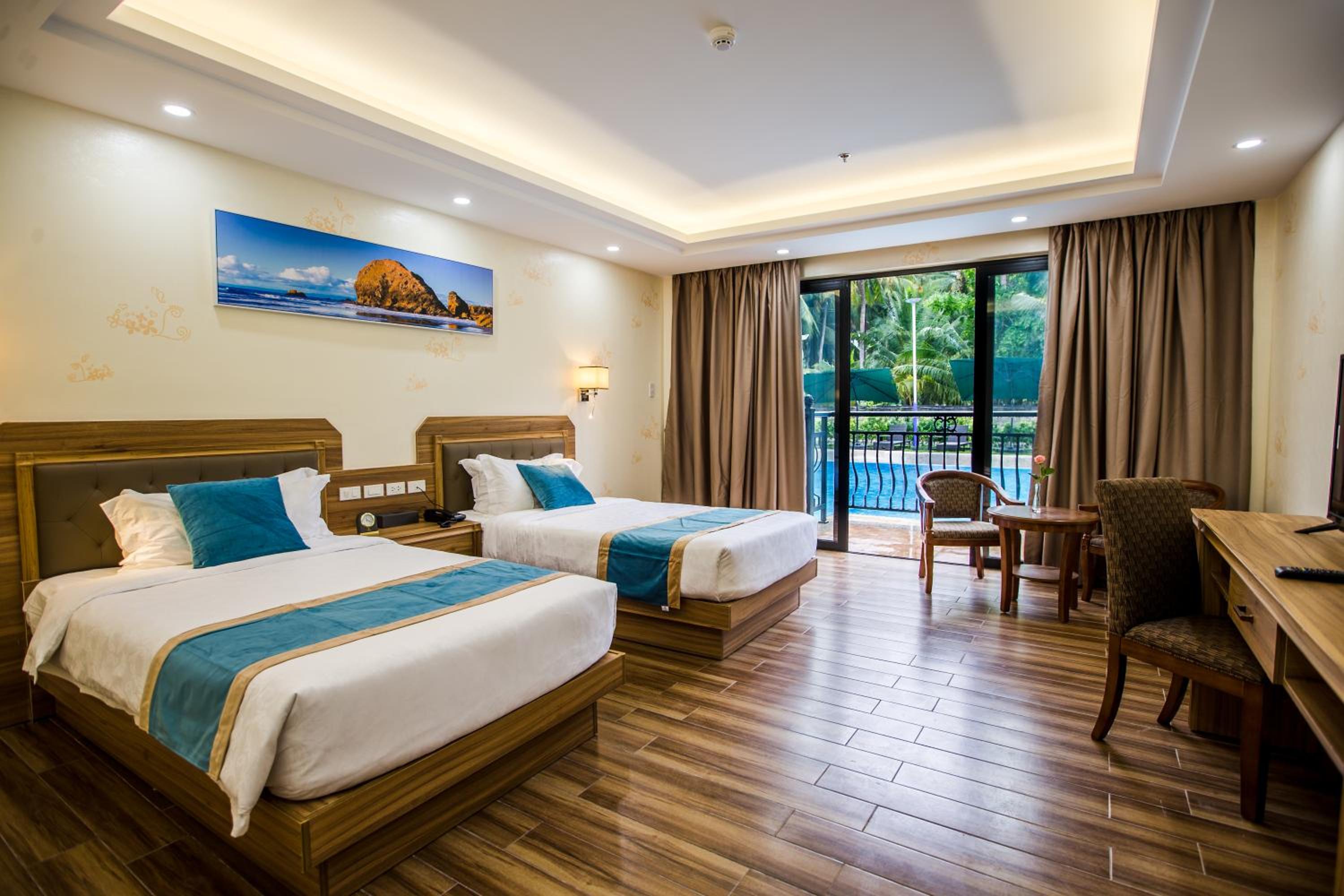 Double or Twin Room with Swimming Pool Access photo 3
