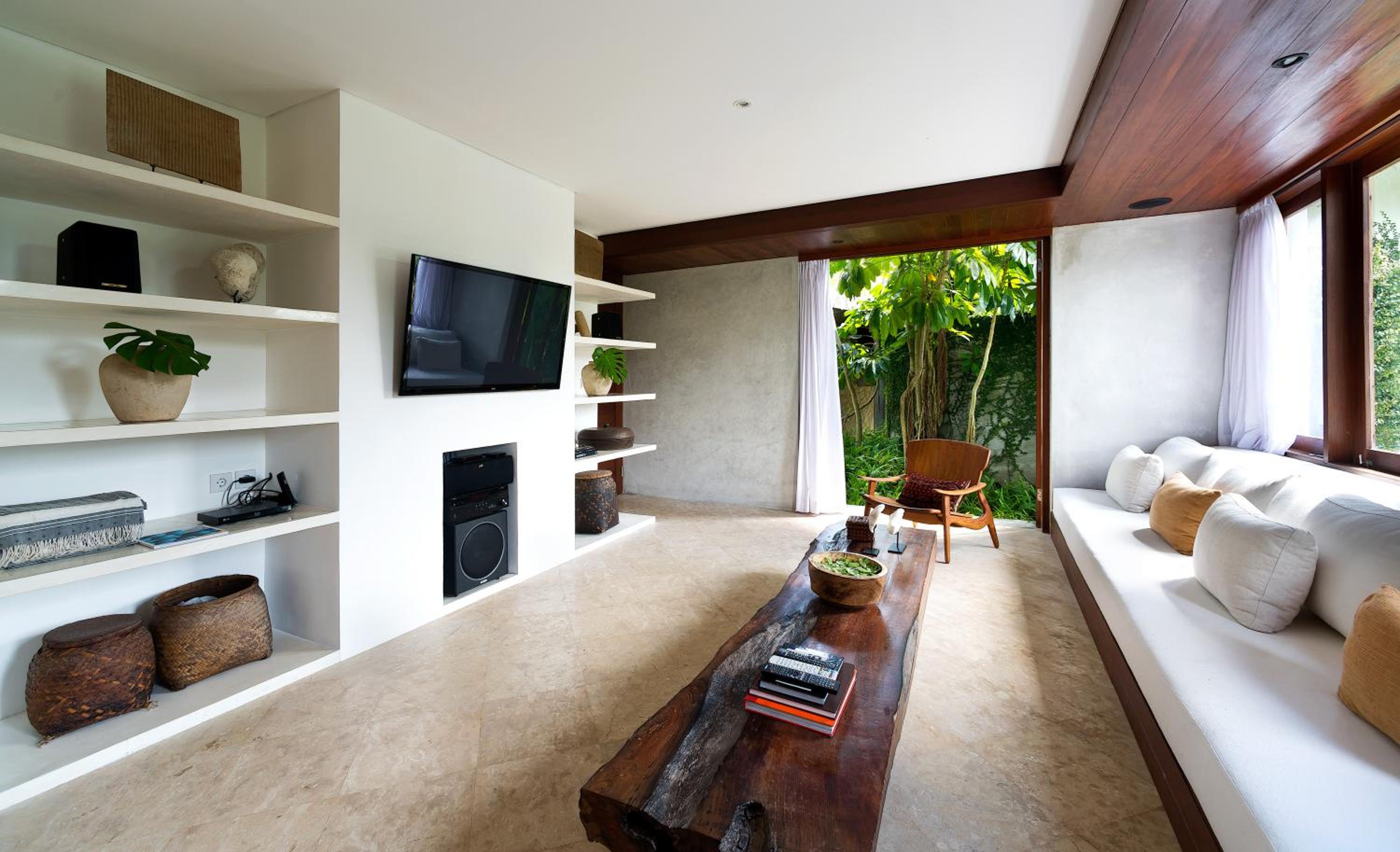 Five-Bedroom Villa thumbnail 6
