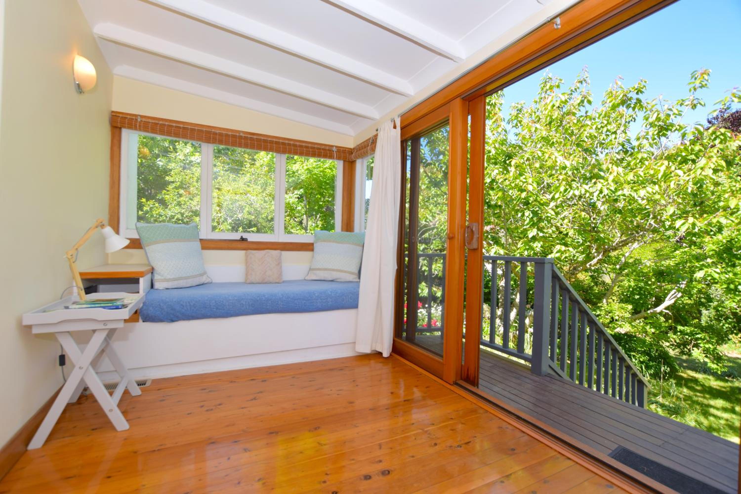 Three-Bedroom House photo 2