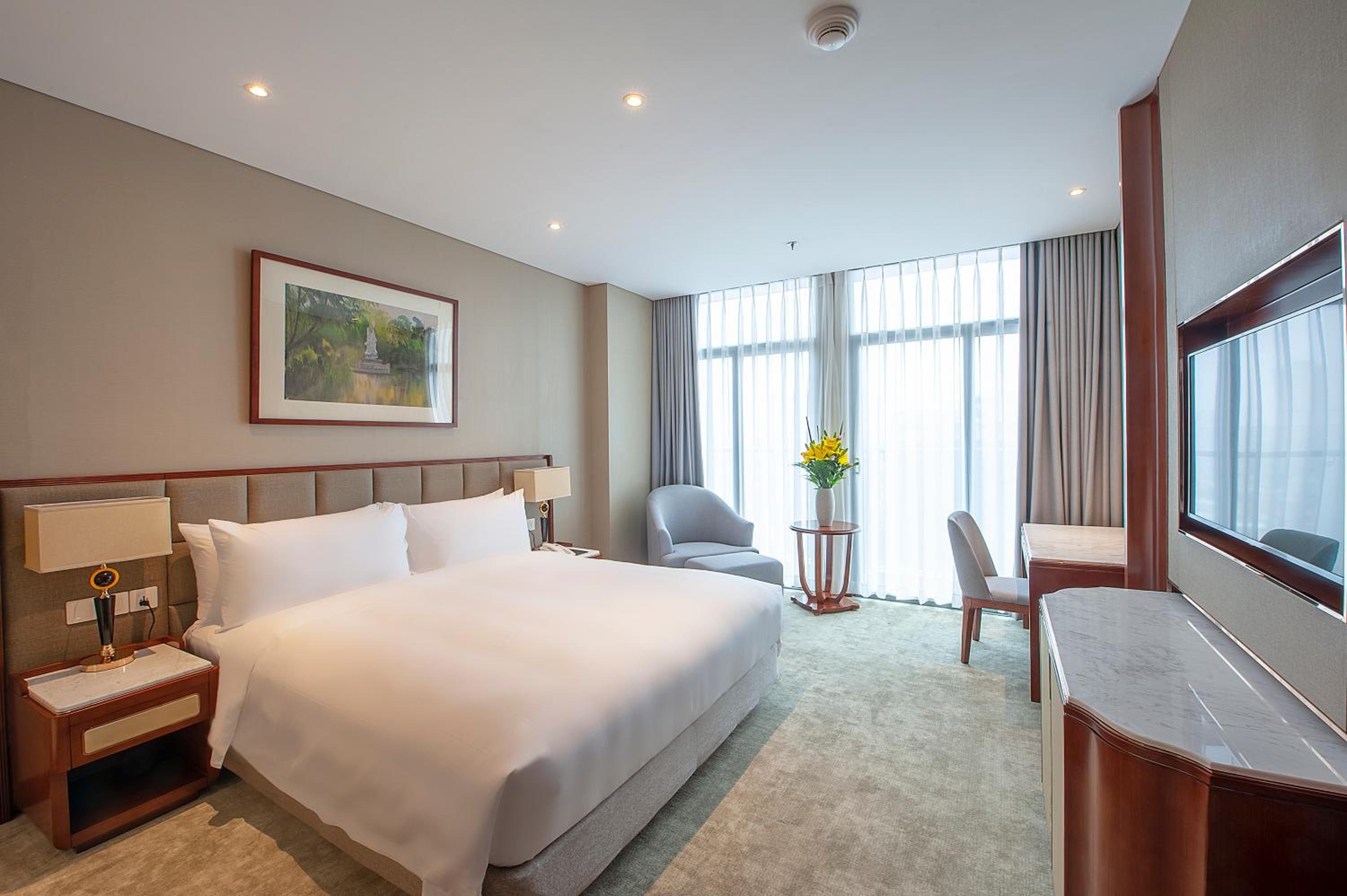 Premier King Room - Non-Smoking