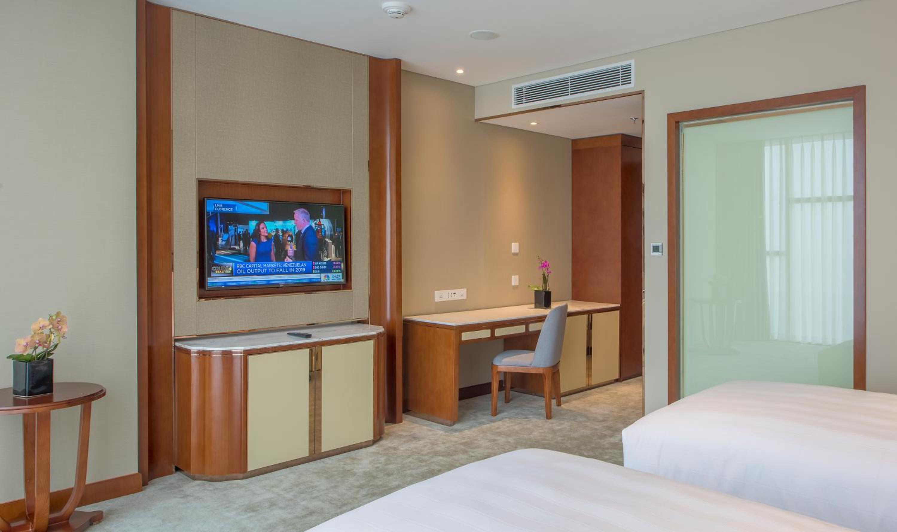 Premier Twin Room - Non-Smoking