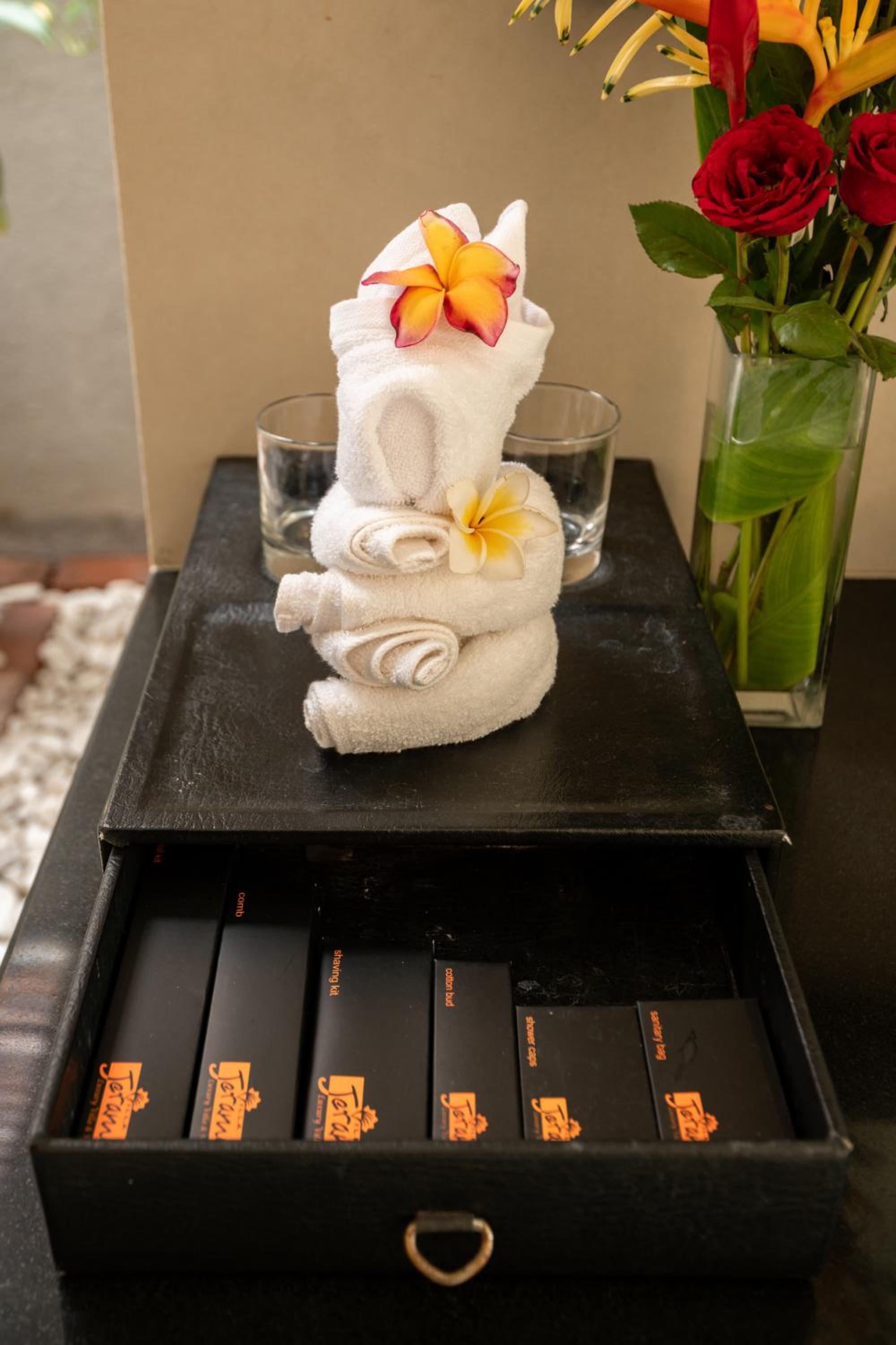 One-Bedroom Pool Villa with Spa Massage - Photo 4