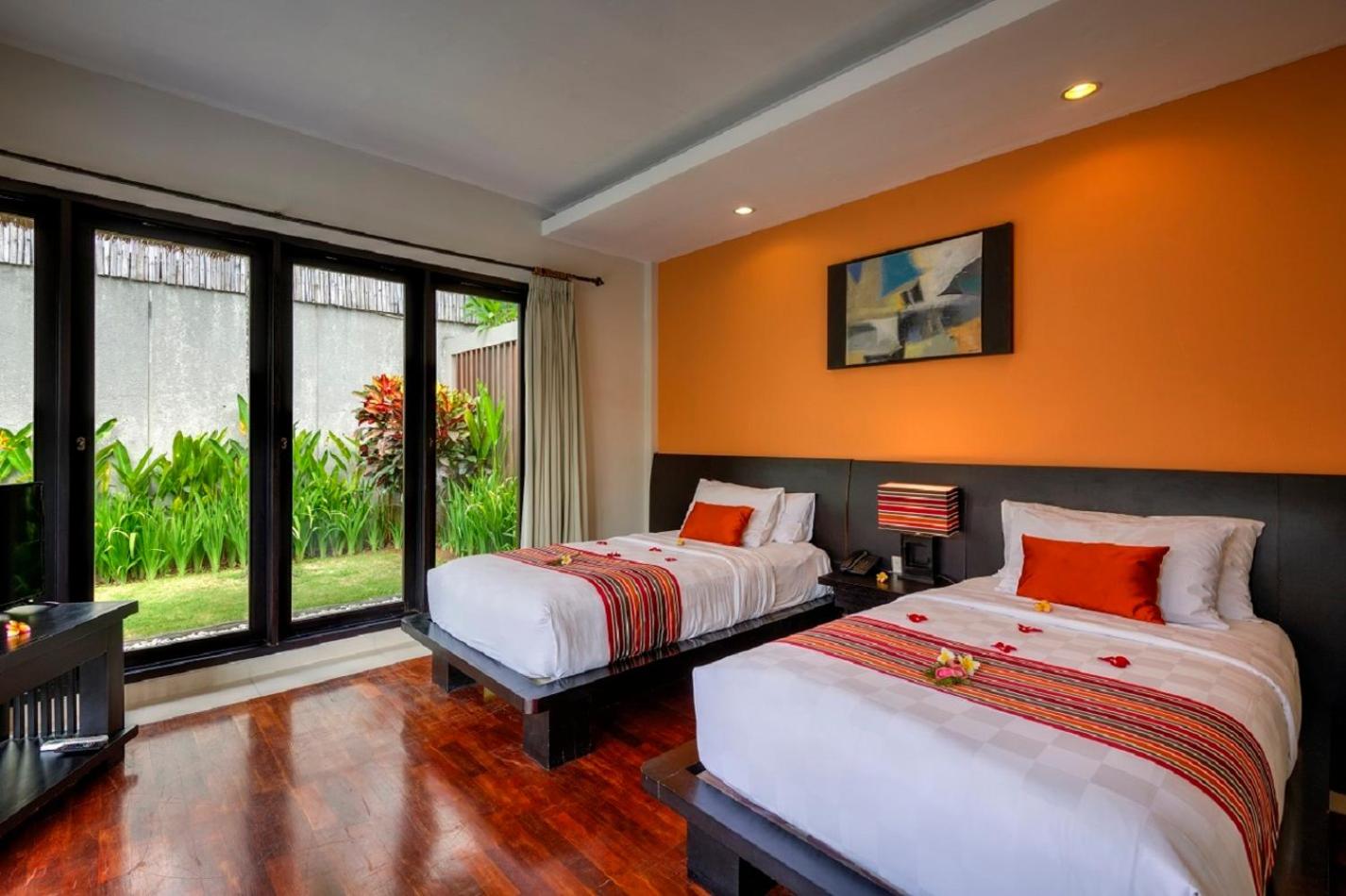 Three-Bedroom Pool Villa with Free Airport Pick Up - Photo 15