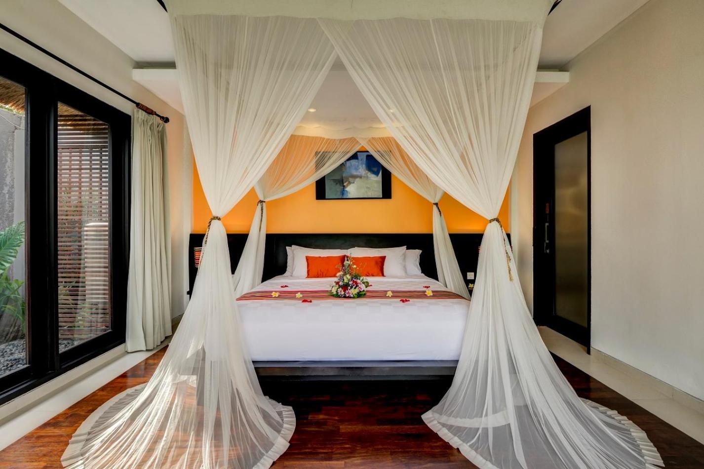 Three-Bedroom Pool Villa with Free Airport Pick Up - Photo 16