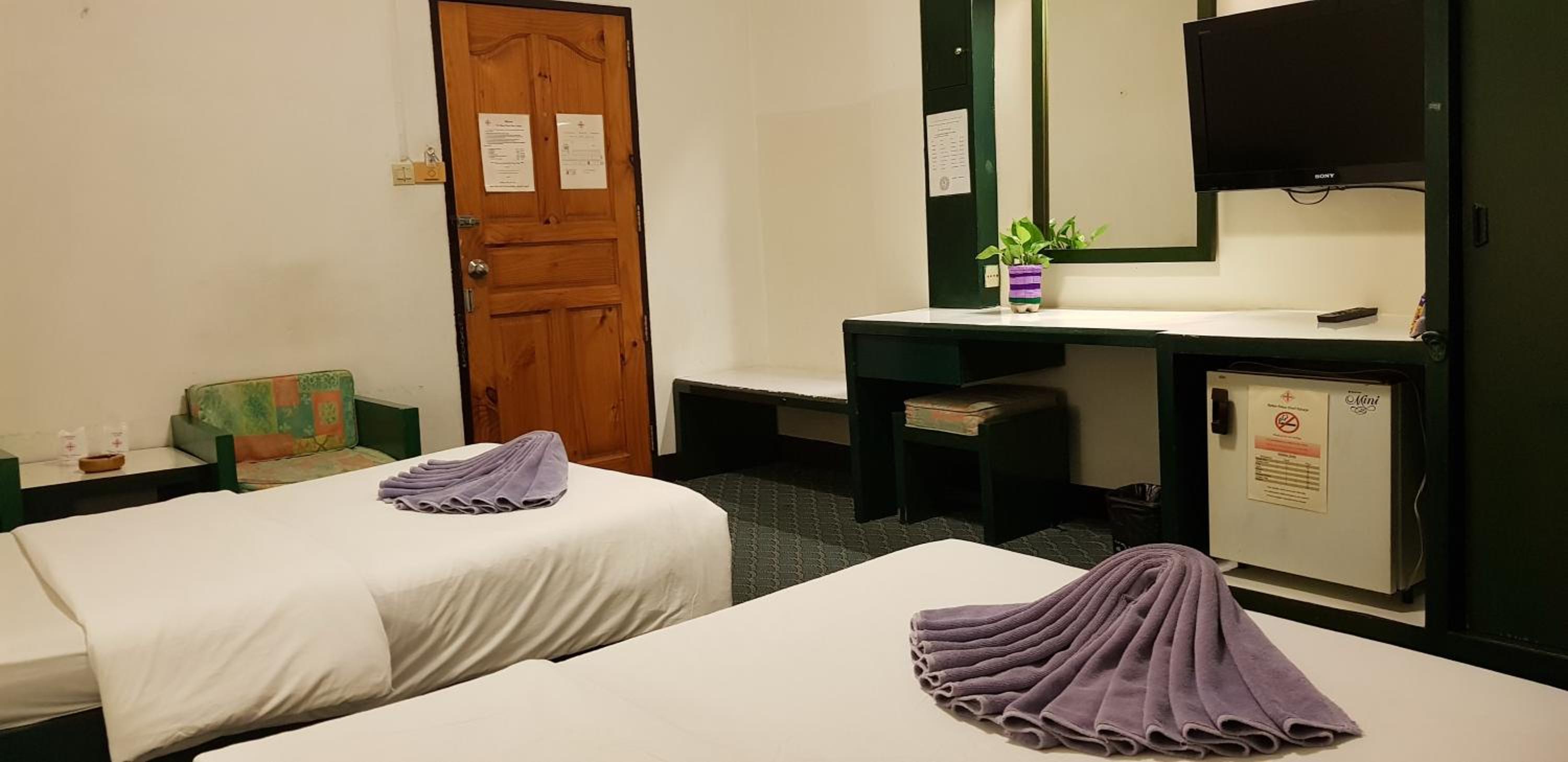 Standard Double or Twin Room - Photo 3