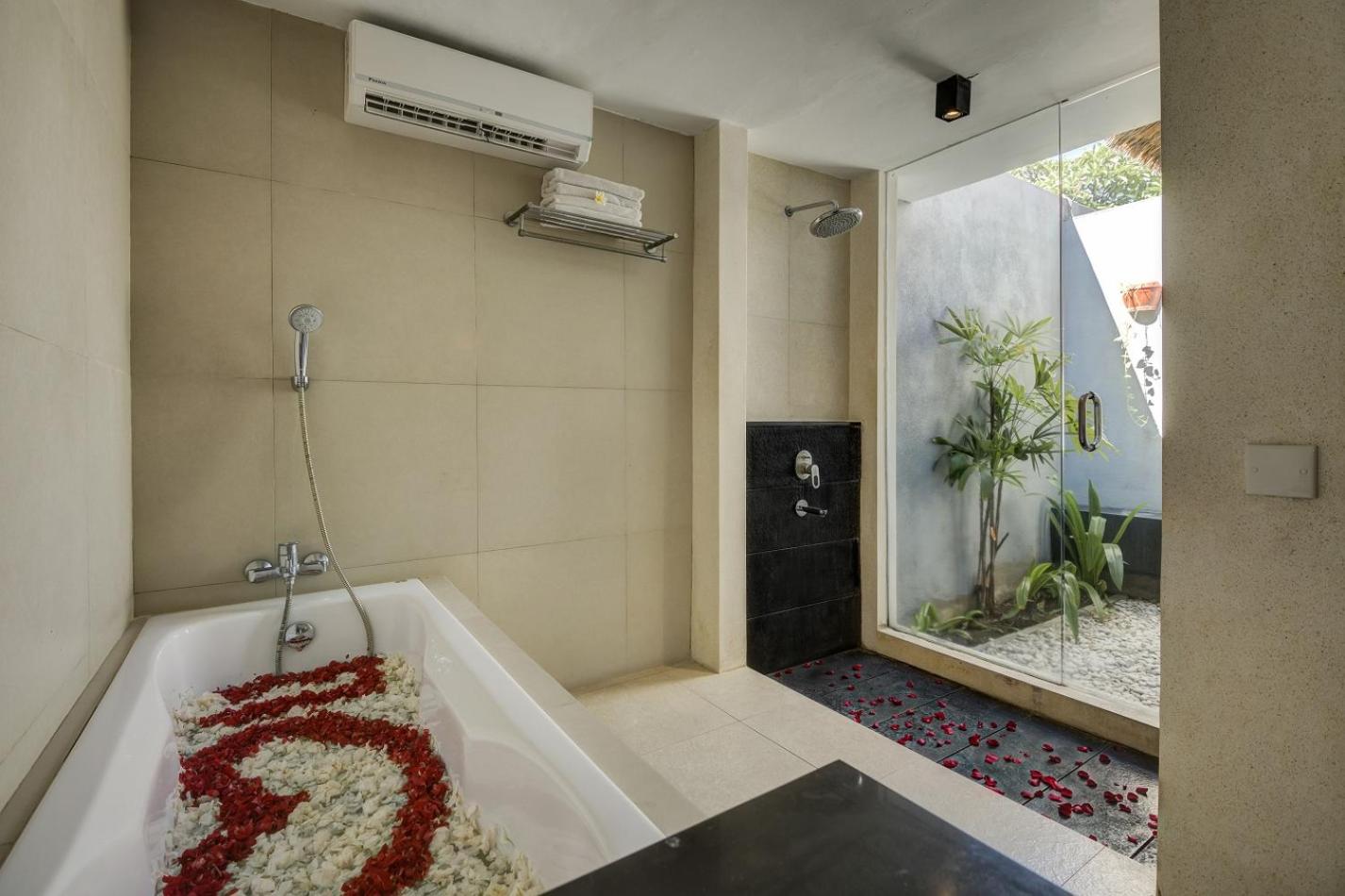 One-Bedroom Pool Villa with Spa Massage - Photo 9