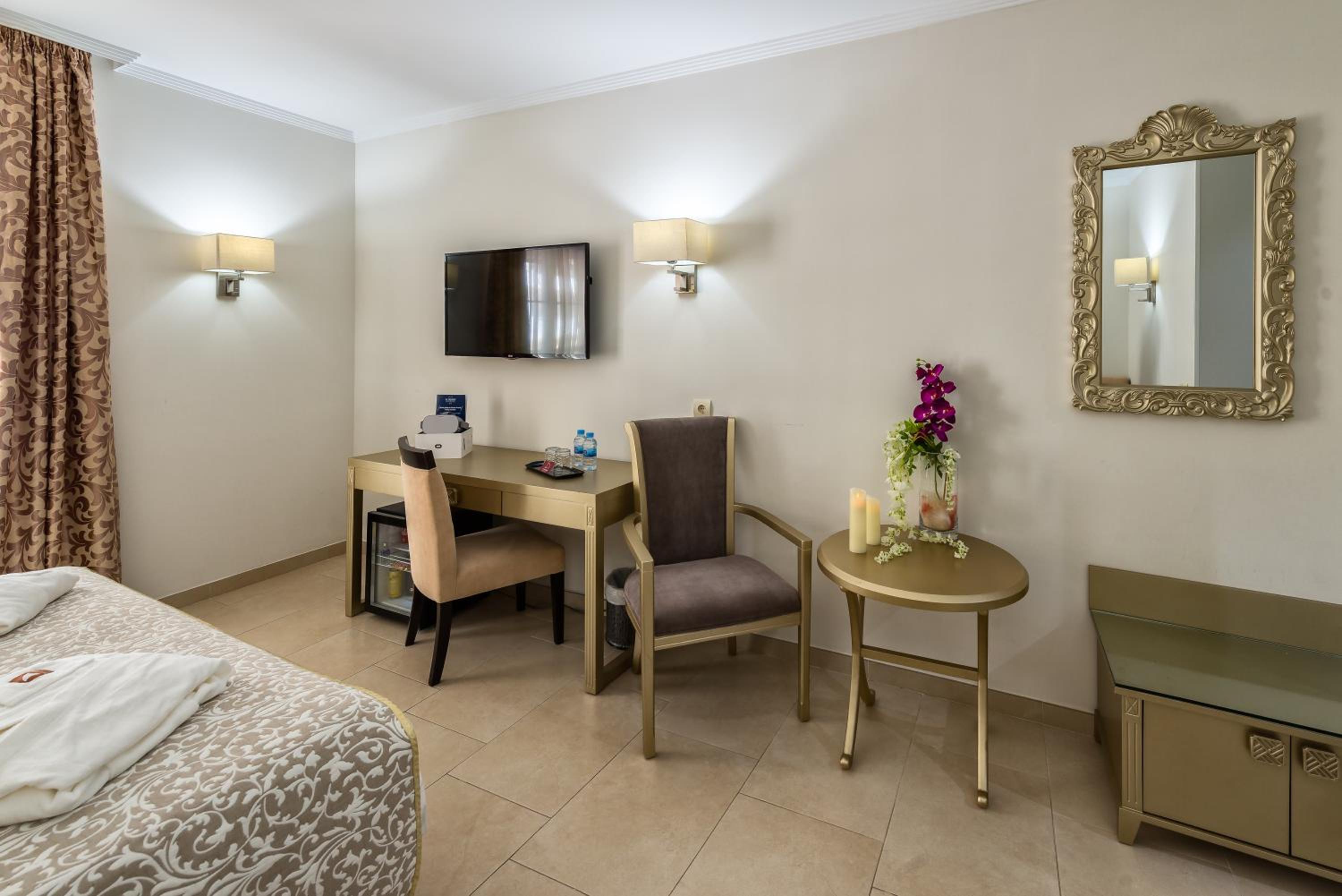 Habitación Doble Superior con Terraza Compartida