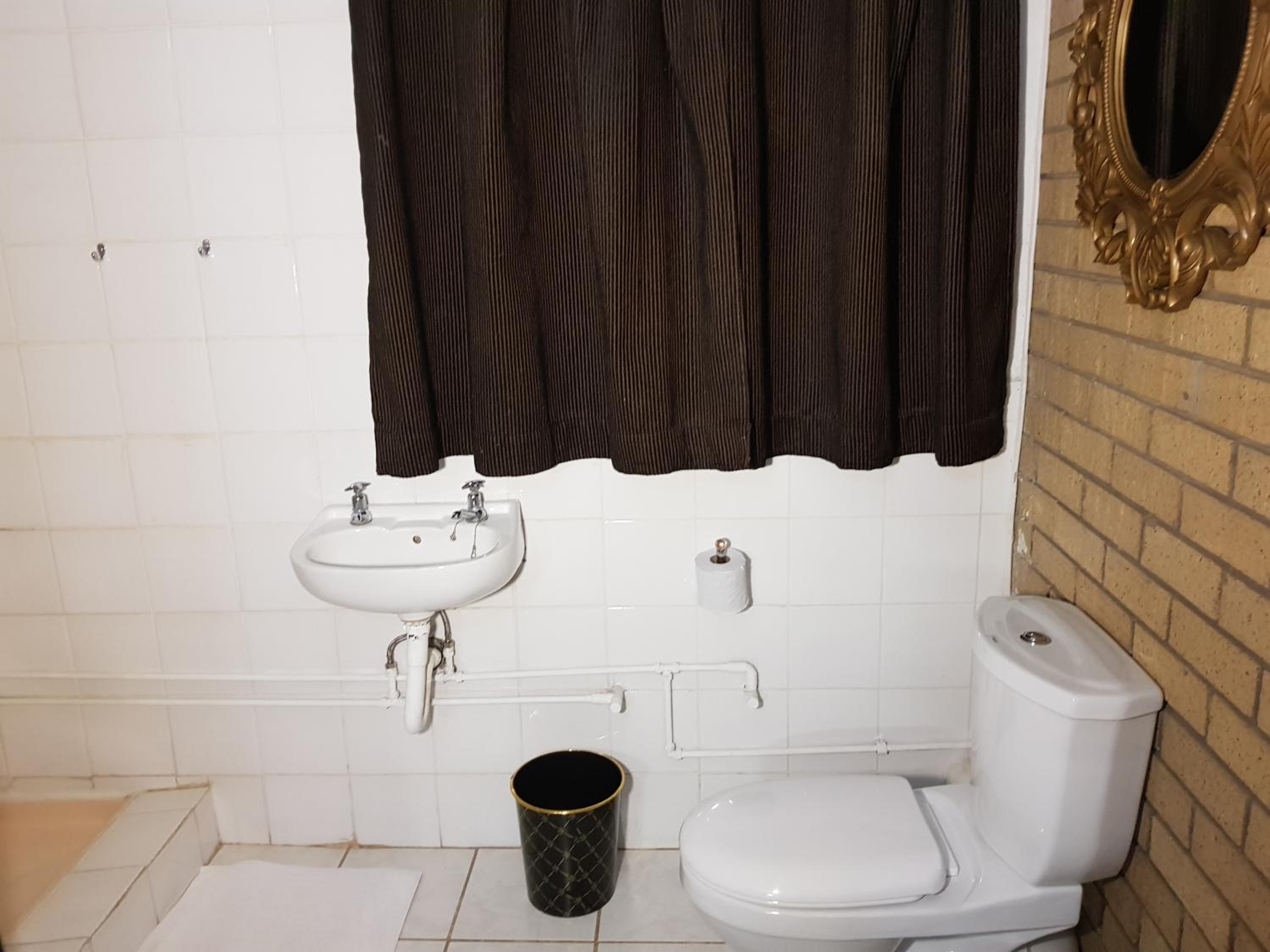 Twin/Double Room - Photo 3