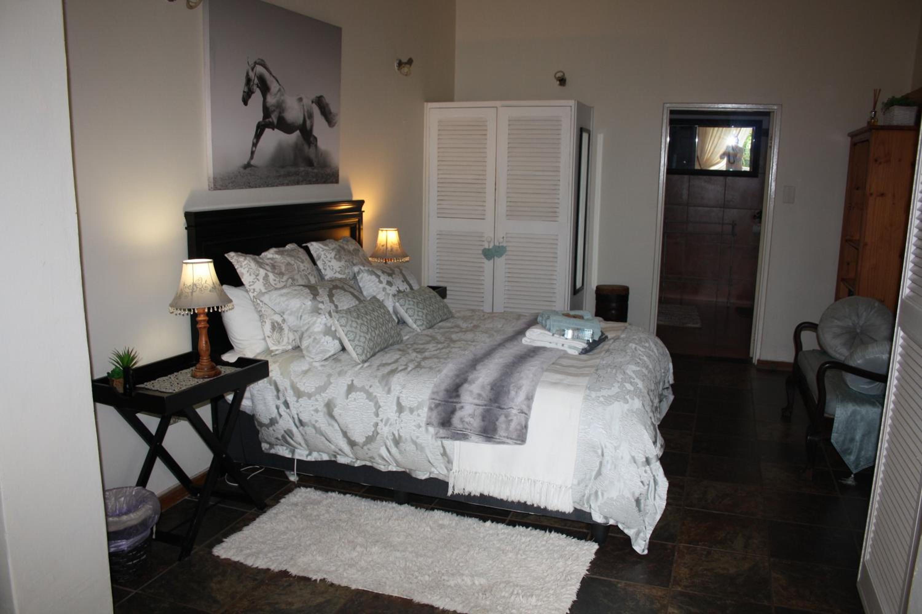 Double Room with Private Bathroom - Photo 26