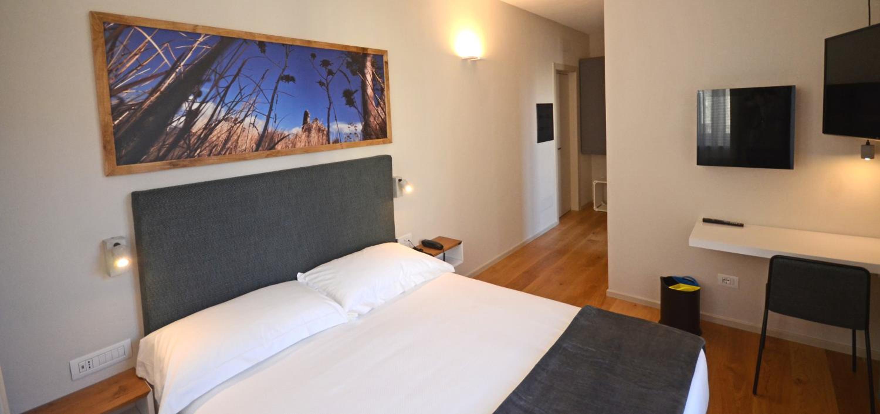 Superior Double Room - Photo 8