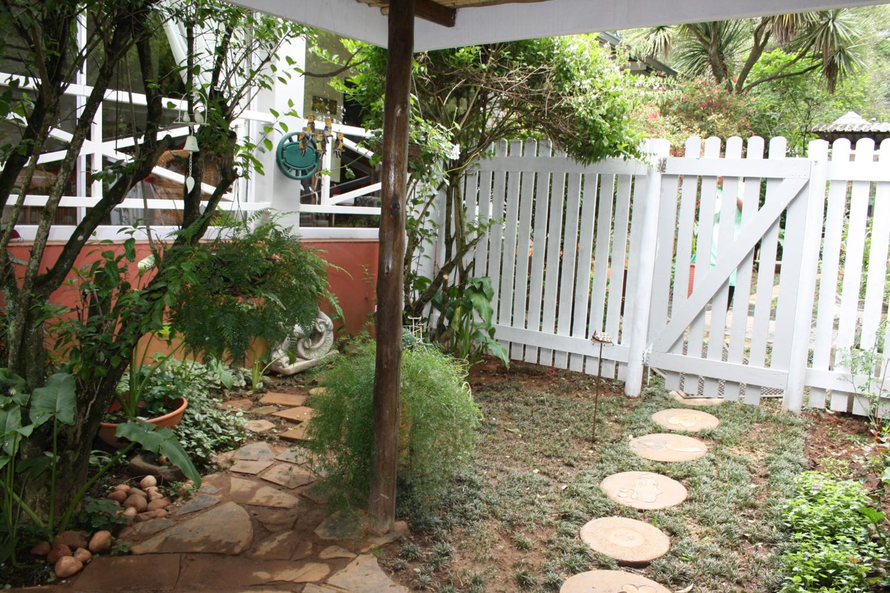 Double Room with Private Bathroom - Photo 22