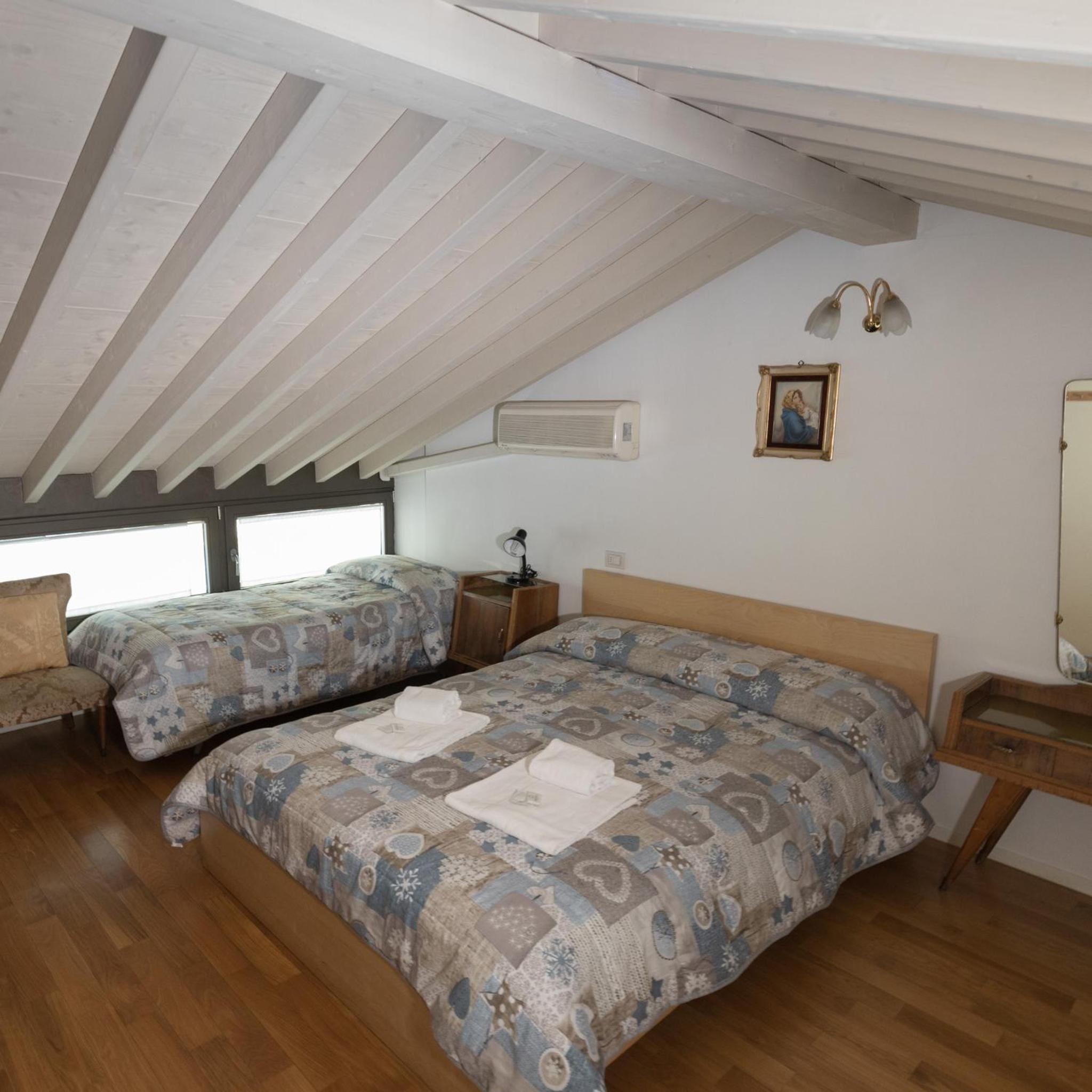 Two-Bedroom House photo 2