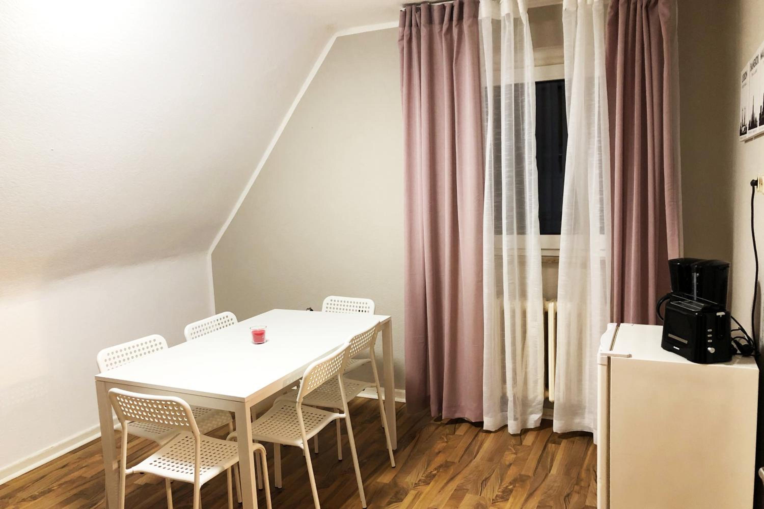 Apartment photo 2