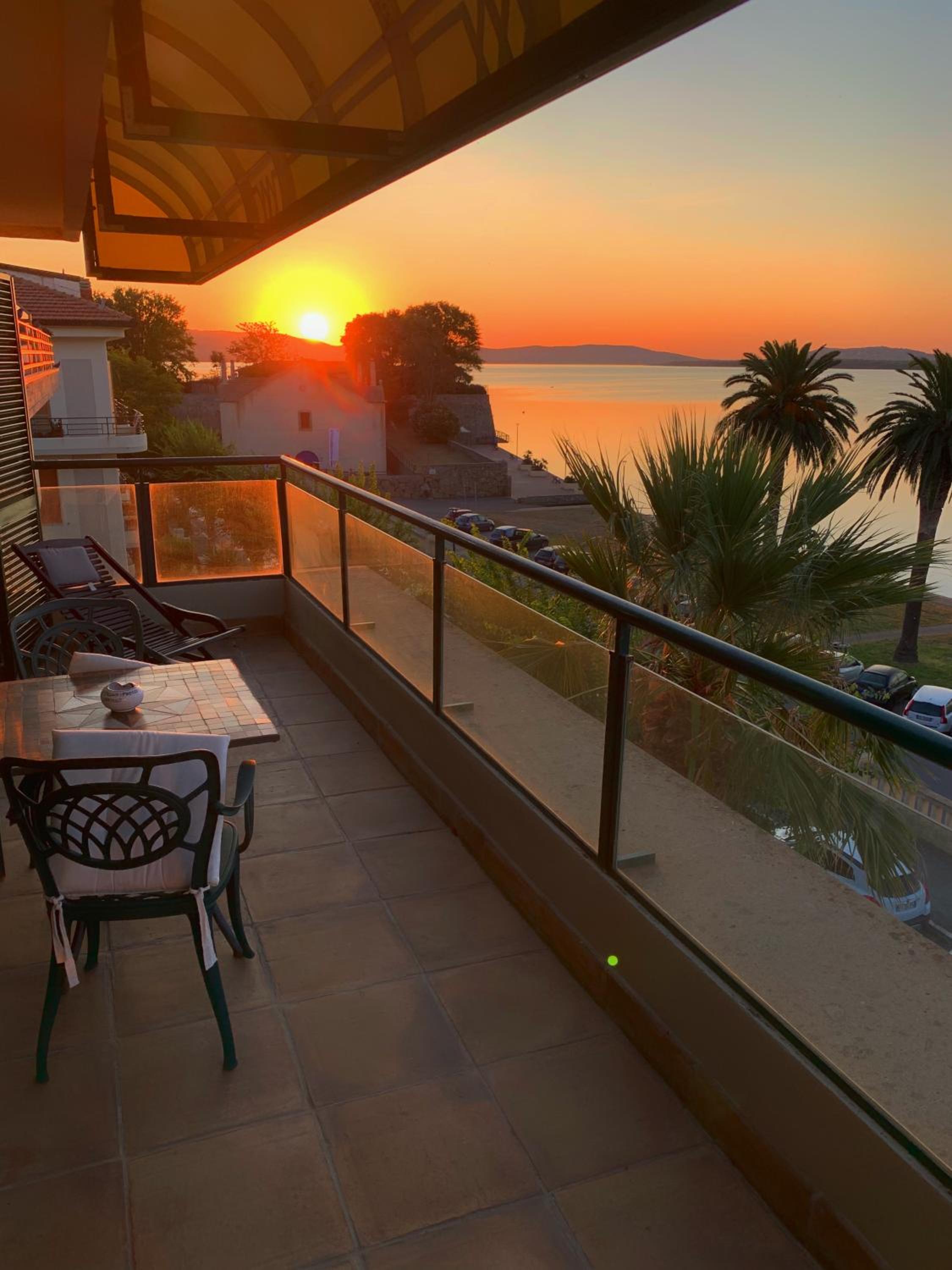 Suite with Lake View photo 2