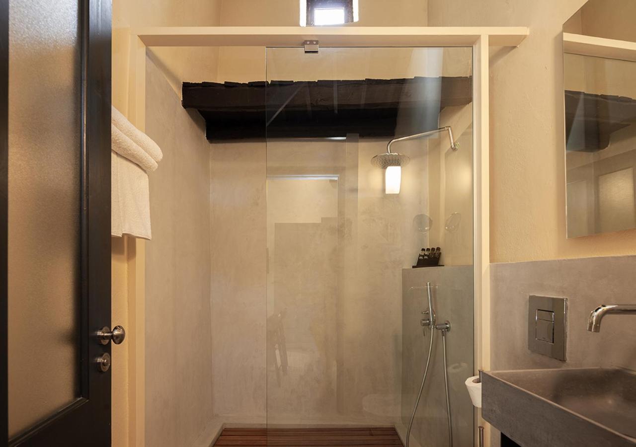 Deluxe Double Studio - Photo 9