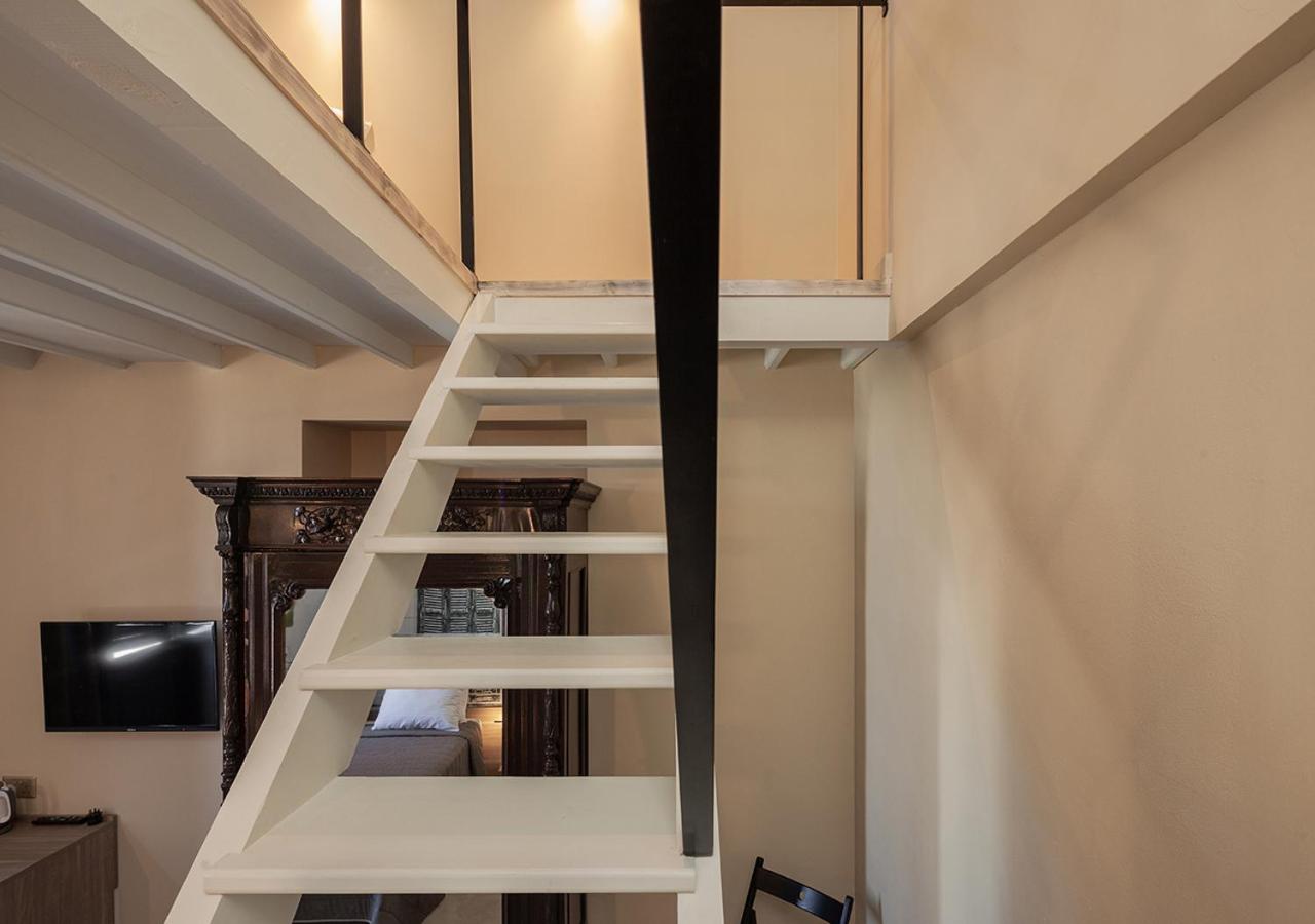 Deluxe Quadruple Room - Photo 11